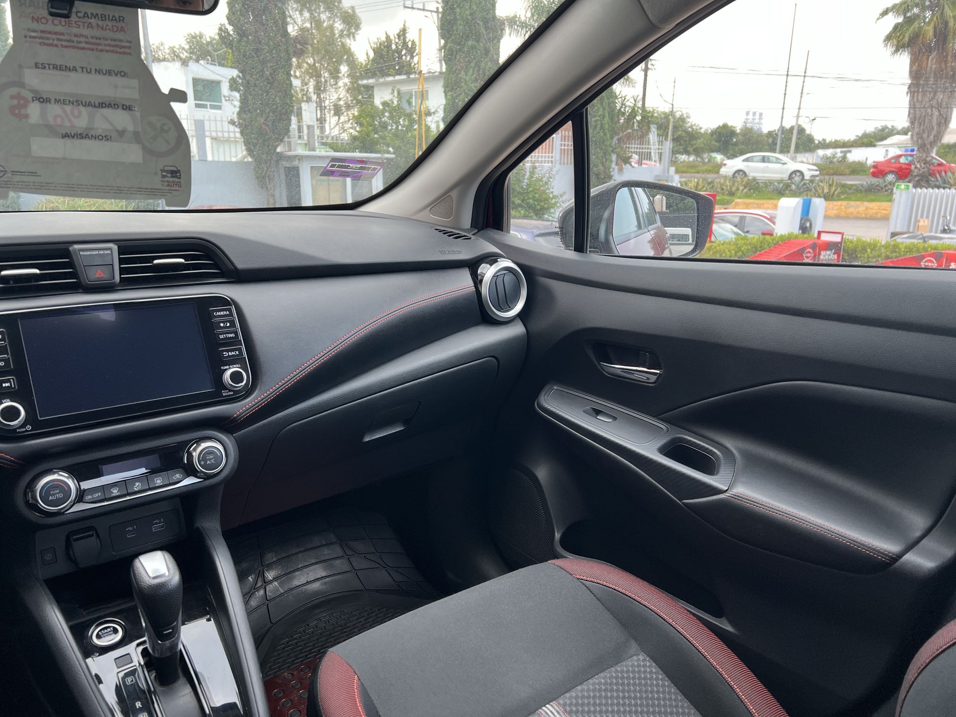 2025 Nissan Versa 4p SR L4/1.6 Aut