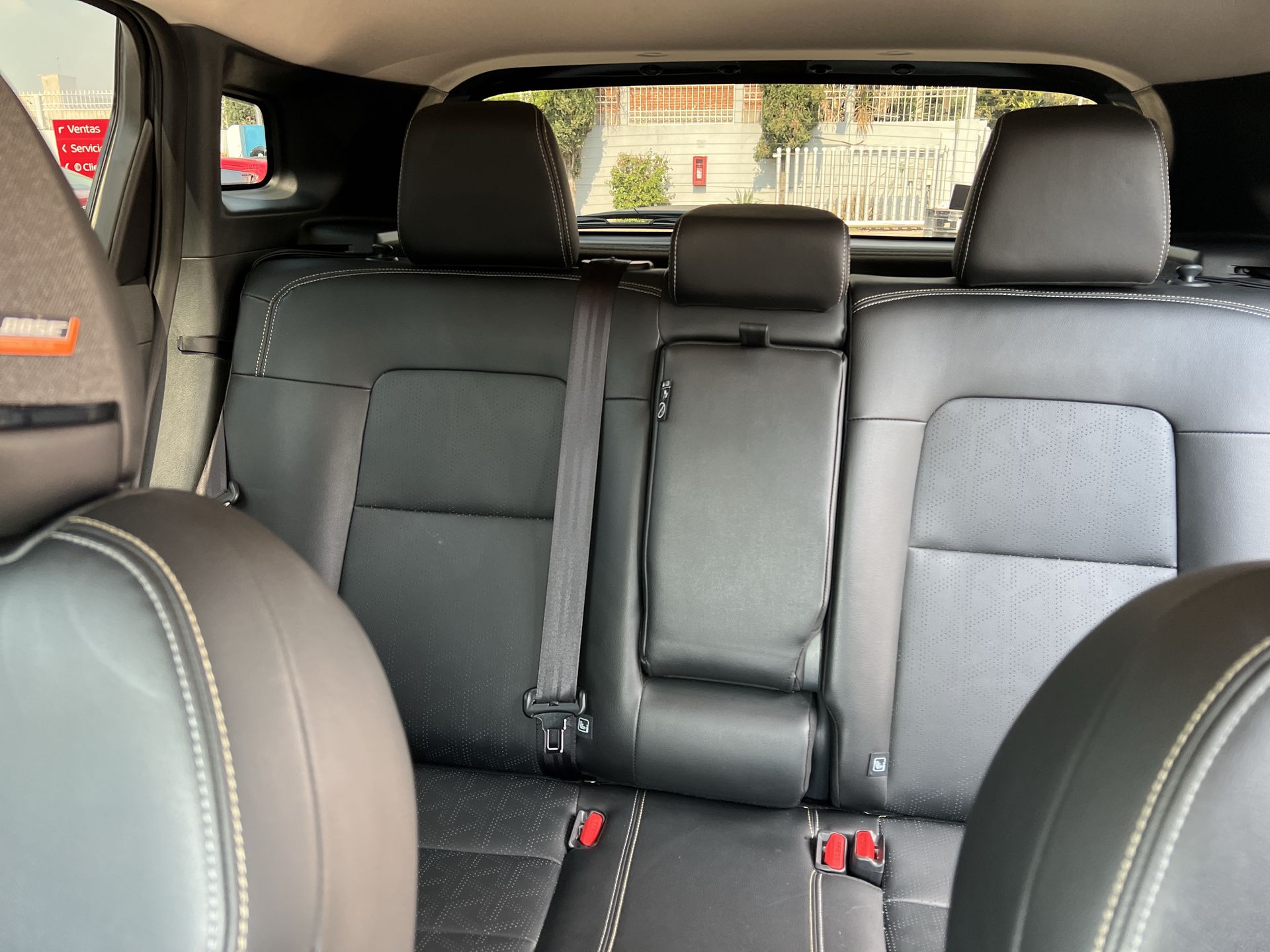 2025 Nissan Kicks PLATINUM 2.0 CVT