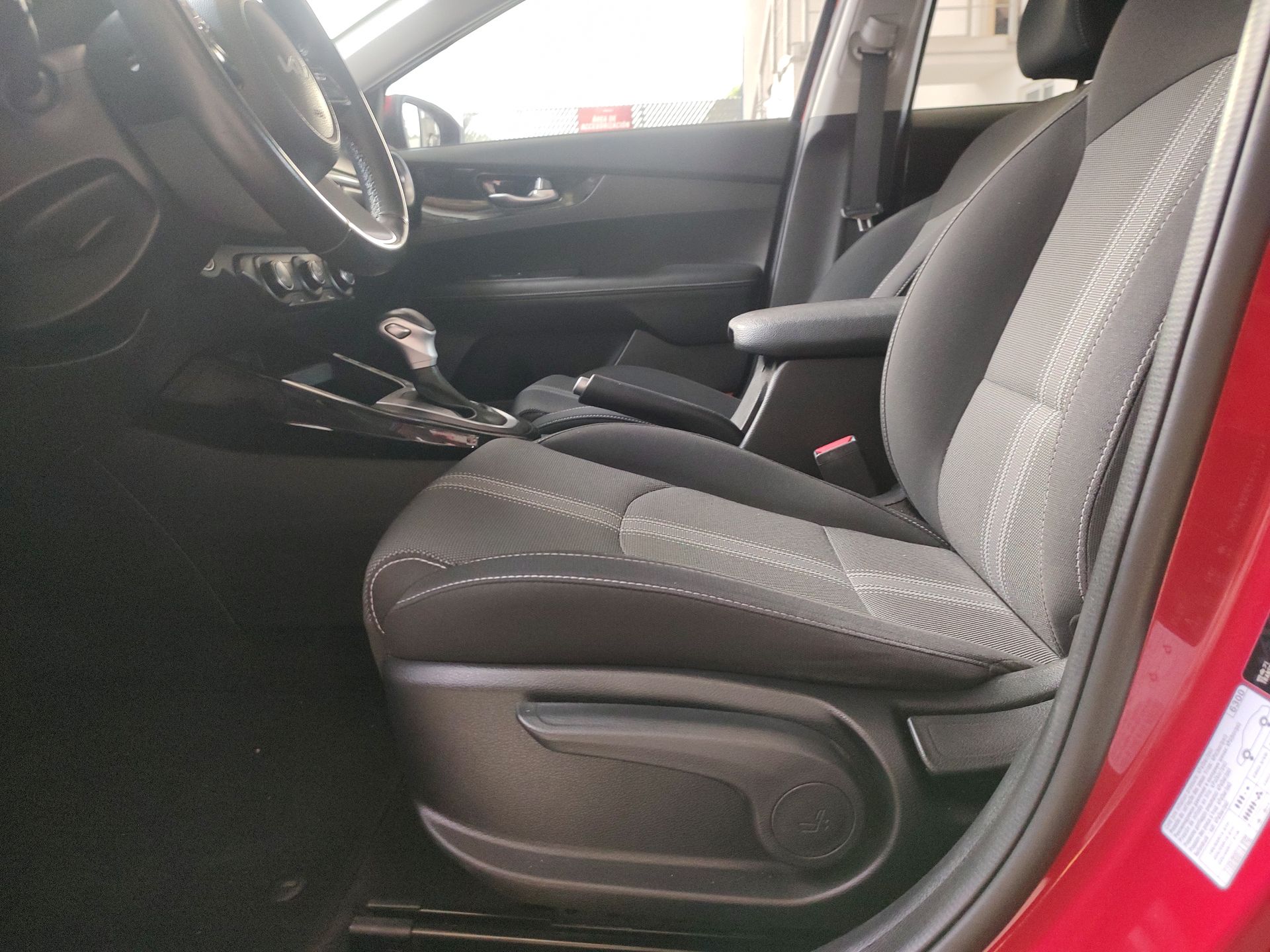 2023 Kia FORTE SEDAN 4p EX L4/2.0 Aut