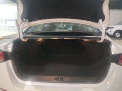 2023 Nissan Sentra 4p SR Bi-tono L4/2.0 Aut