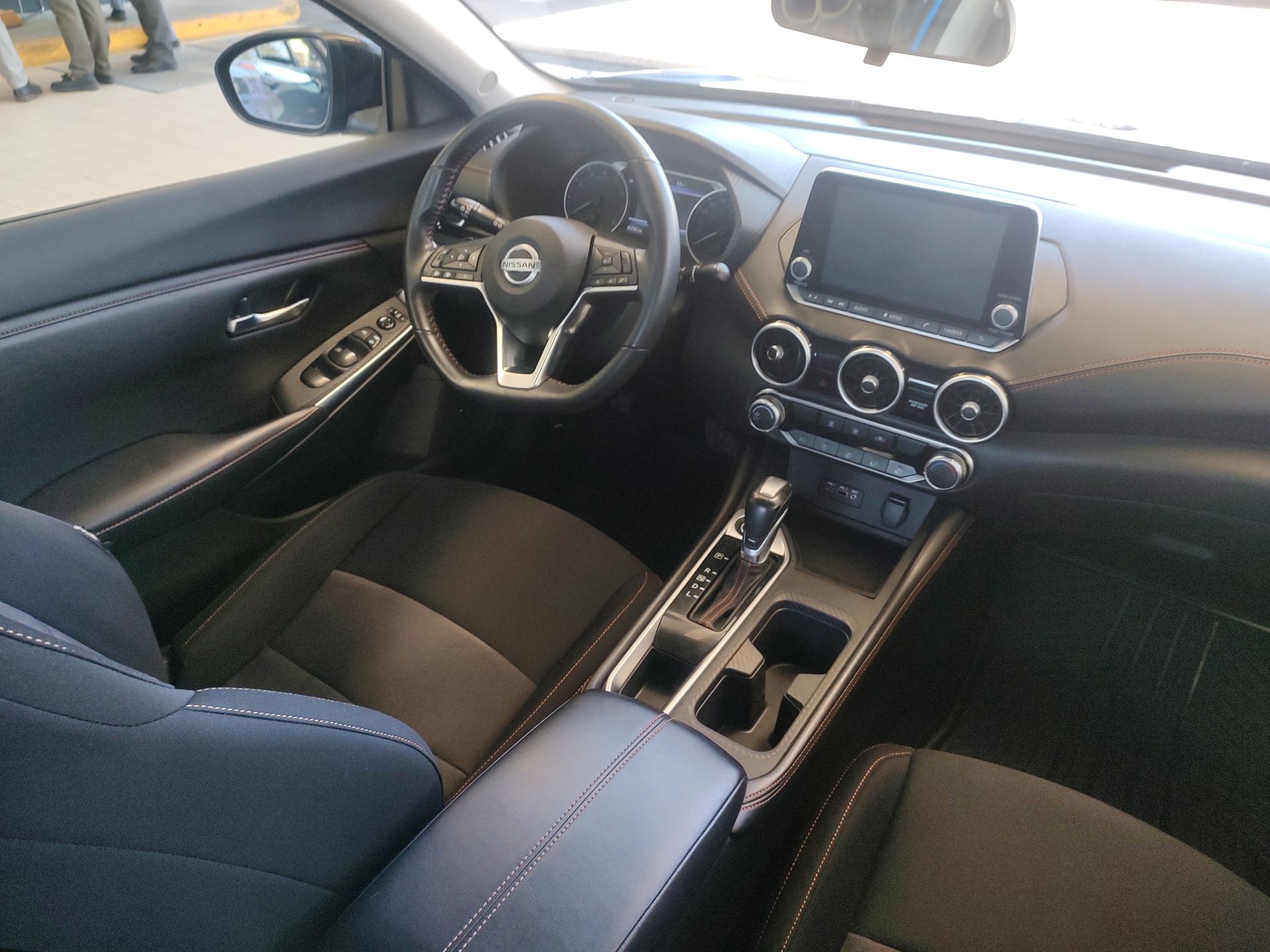 2023 Nissan Sentra 4p SR L4/2.0 Aut
