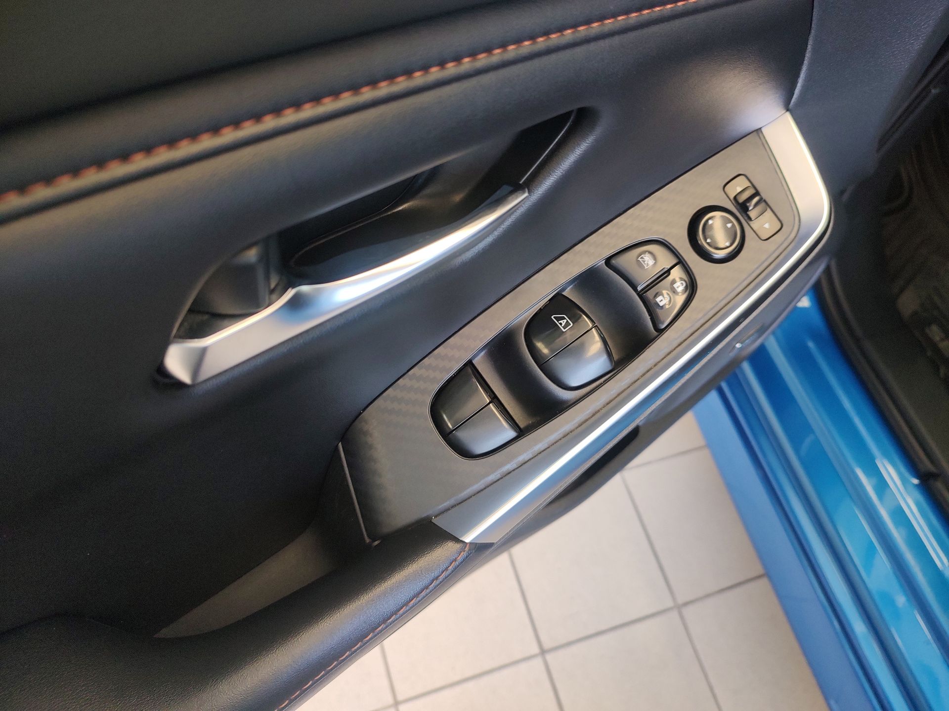 2023 Nissan Sentra 4p SR L4/2.0 Aut