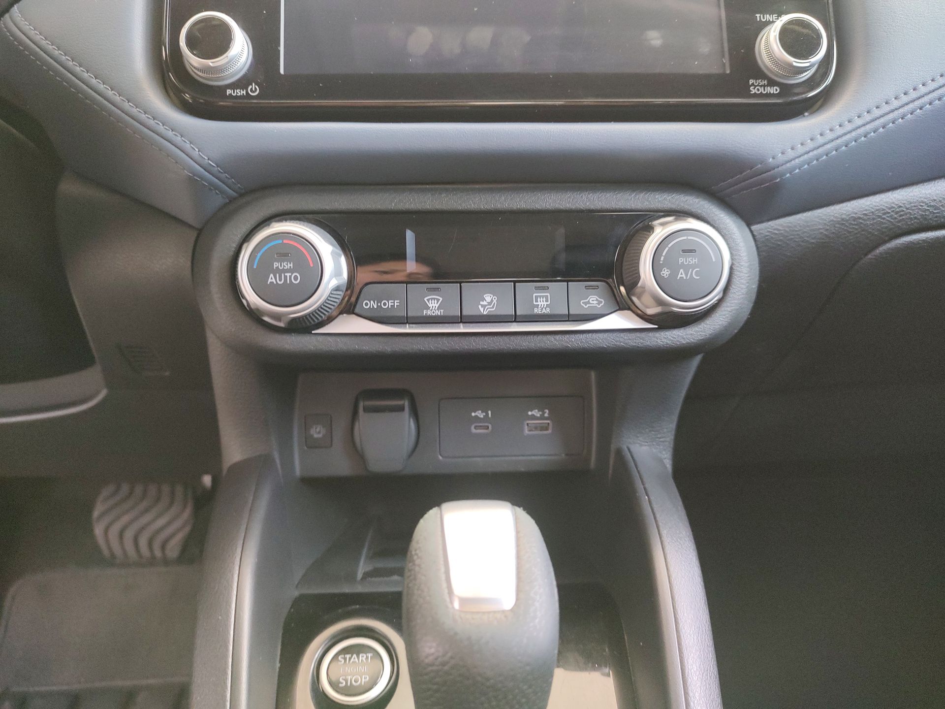 2024 Nissan Versa 4p Exclusive L4/1.6 Aut