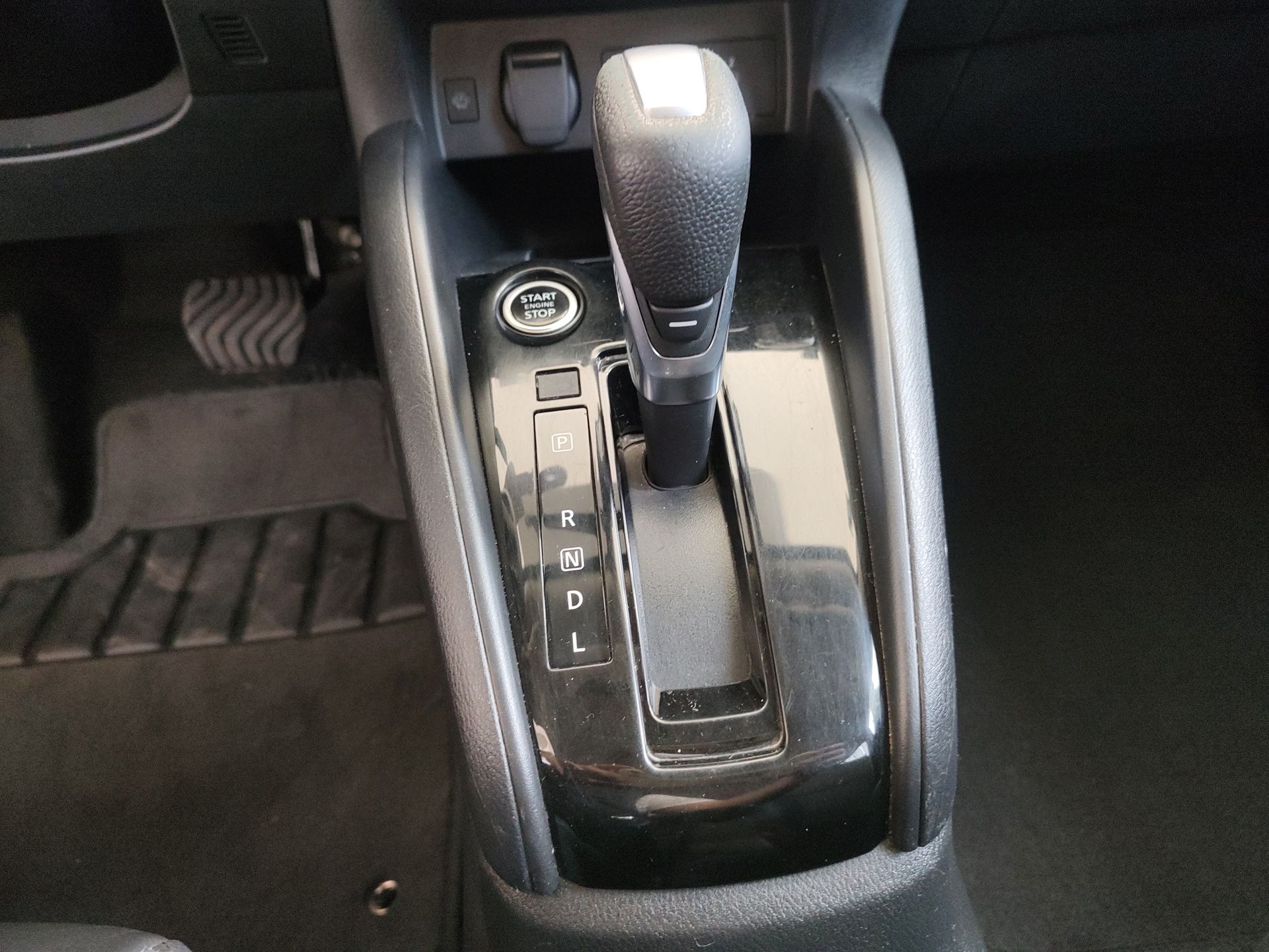2024 Nissan Versa 4p Exclusive L4/1.6 Aut