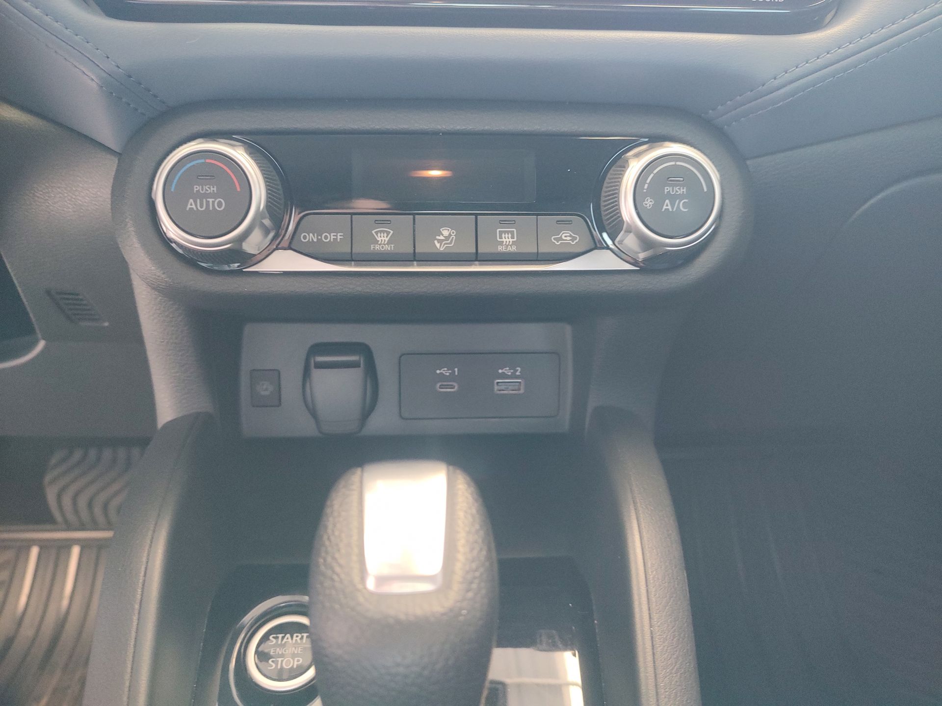 2024 Nissan Versa 4p Exclusive L4/1.6 Aut