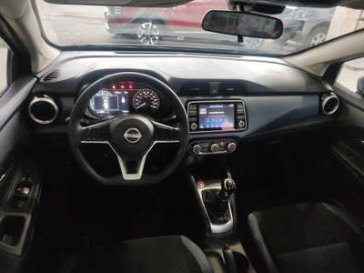 2025 Nissan Versa 4p Advance L4/1.6 Man