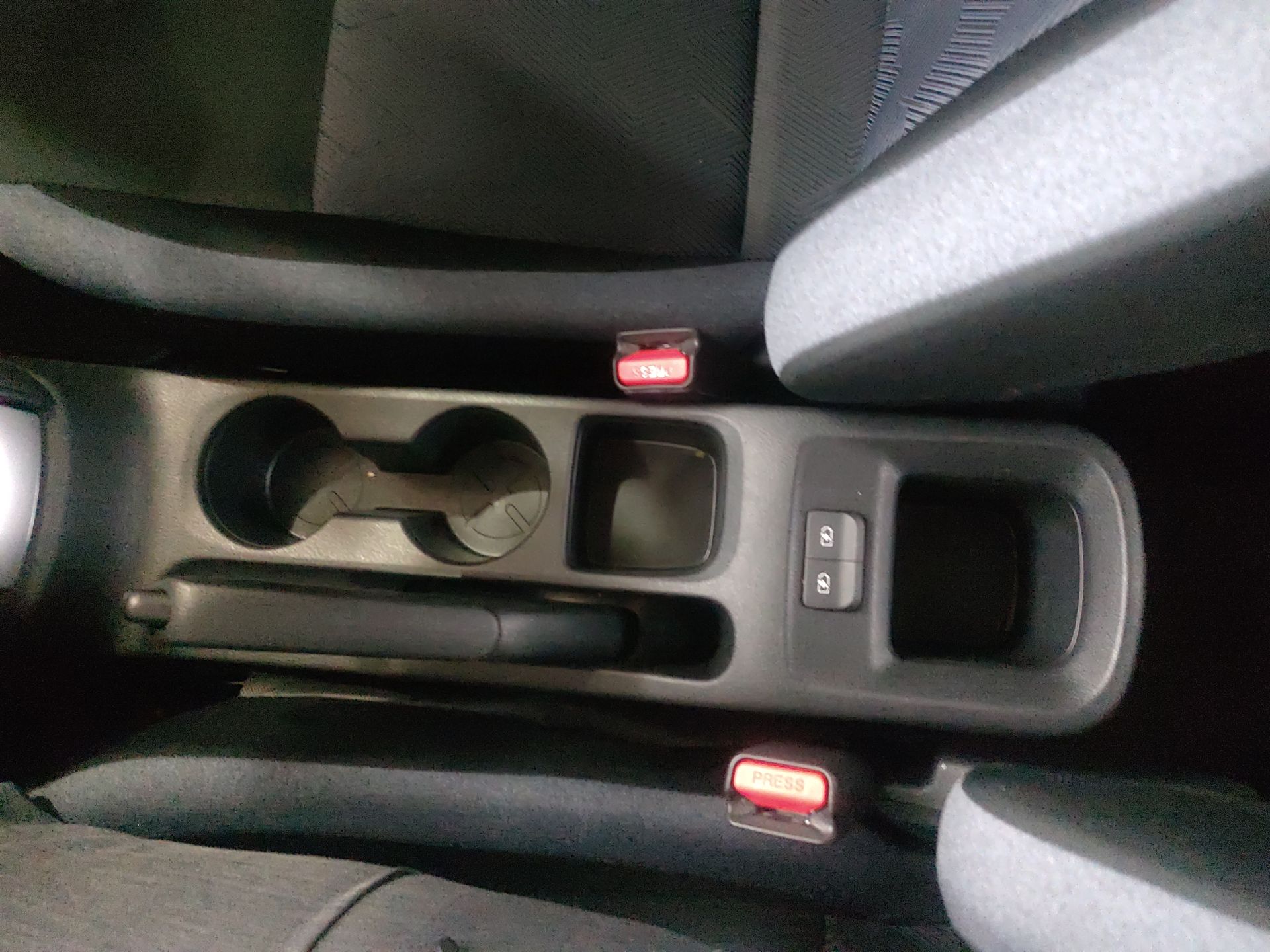 2025 Nissan Versa 4p Advance L4/1.6 Man