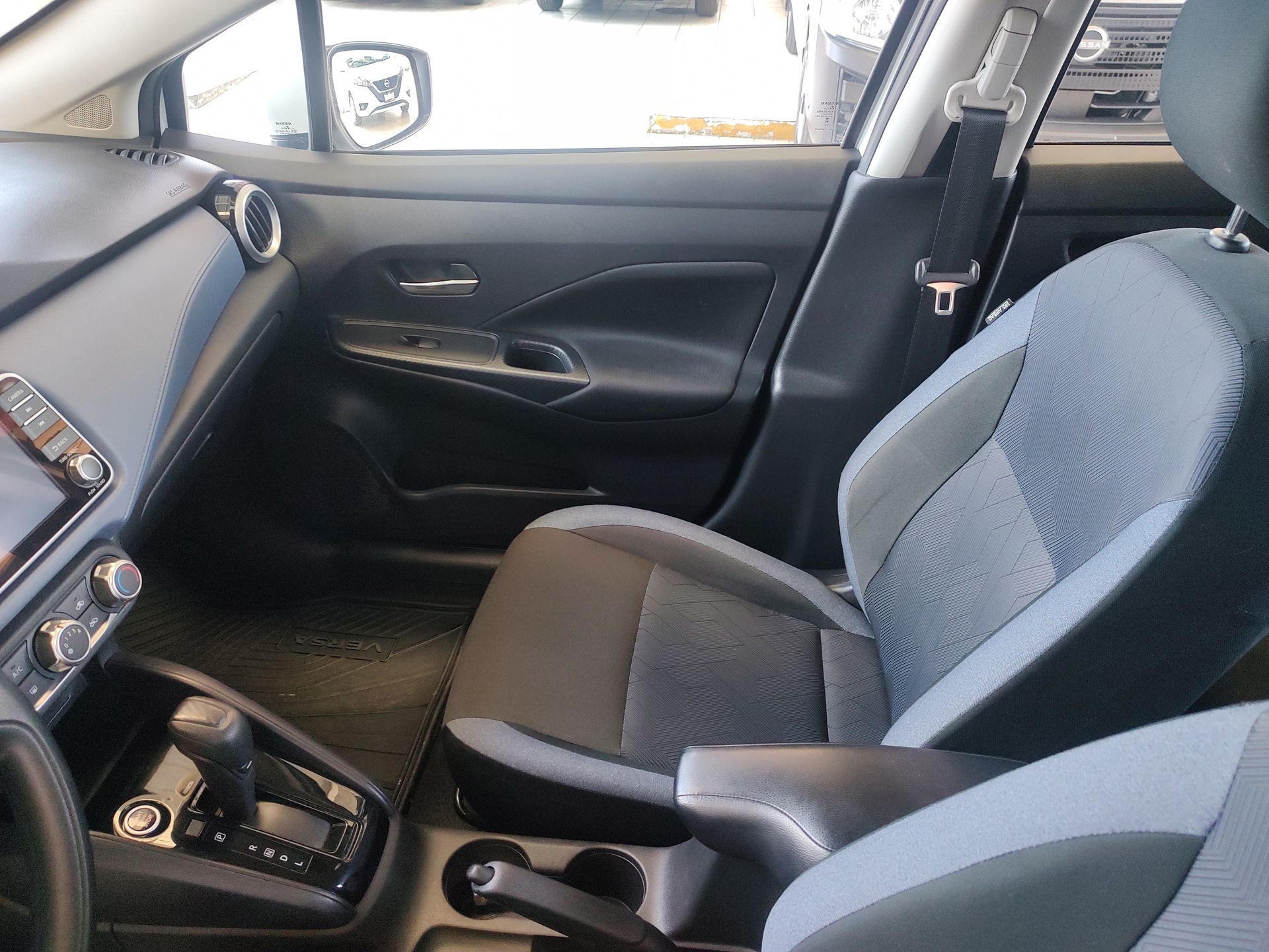 2024 Nissan Versa 4p Advance L4/1.6 Aut