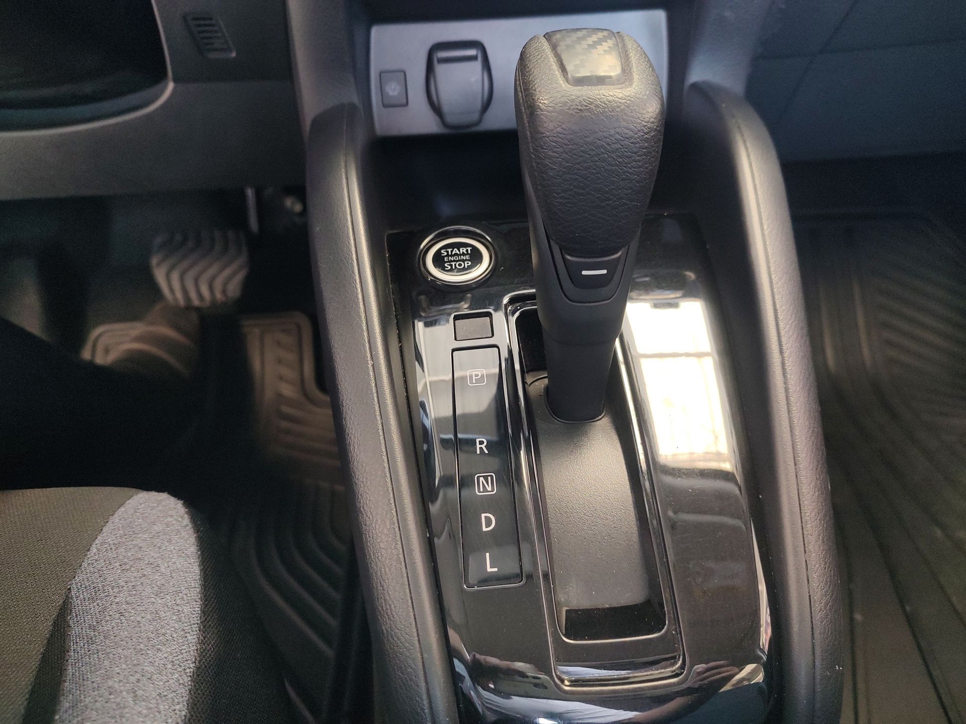 2024 Nissan Versa 4p Advance L4/1.6 Aut