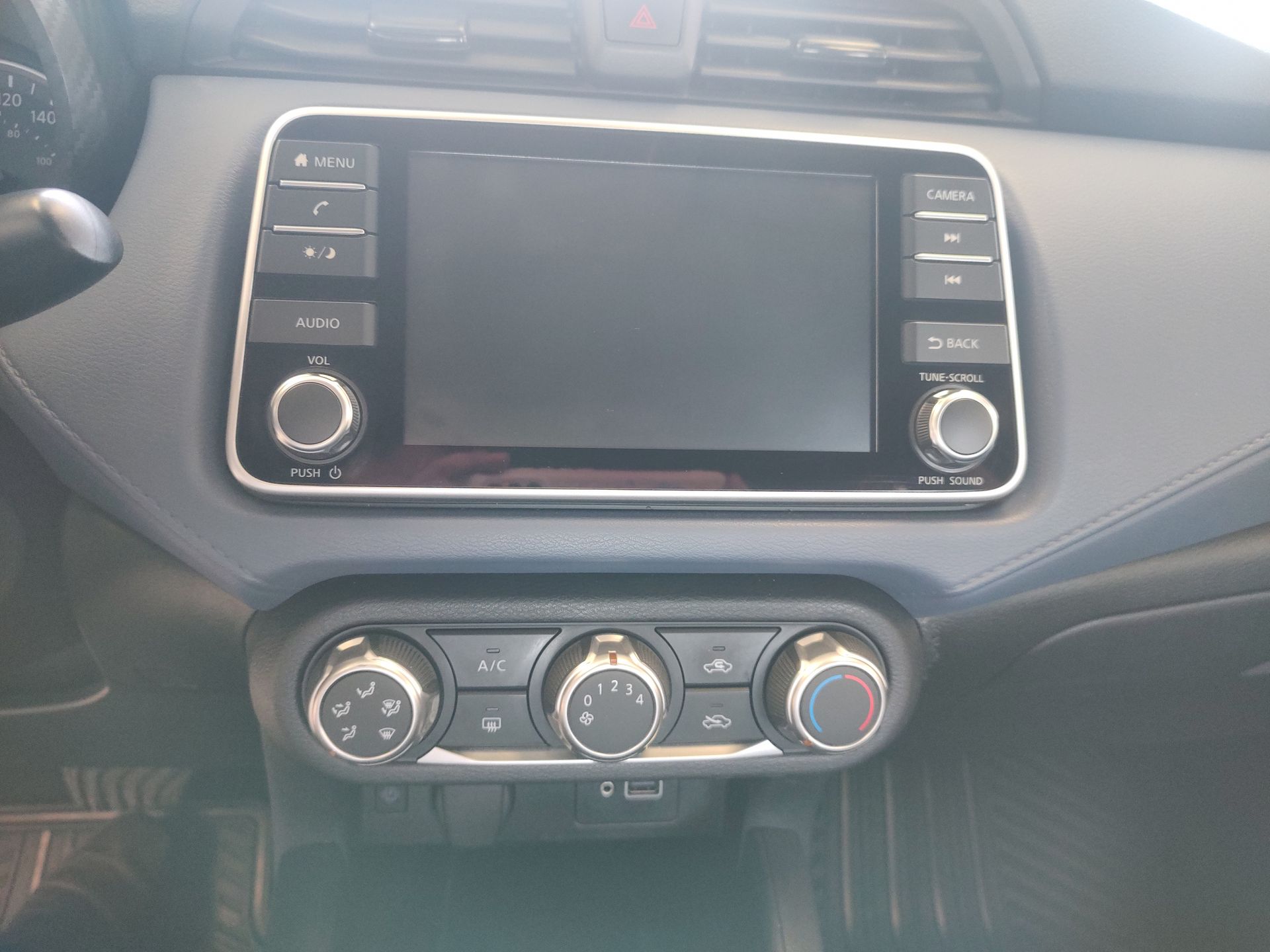 2024 Nissan Versa 4p Advance L4/1.6 Aut