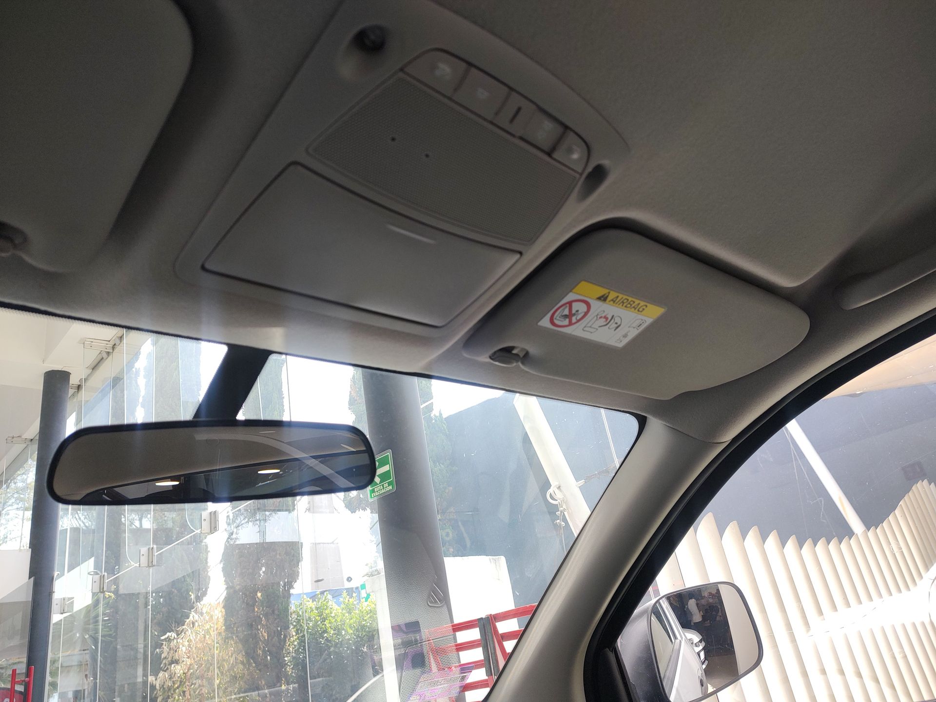 2026 Nissan Chasis Cabina NP300 2p L4/2.5 Man A/A VDC