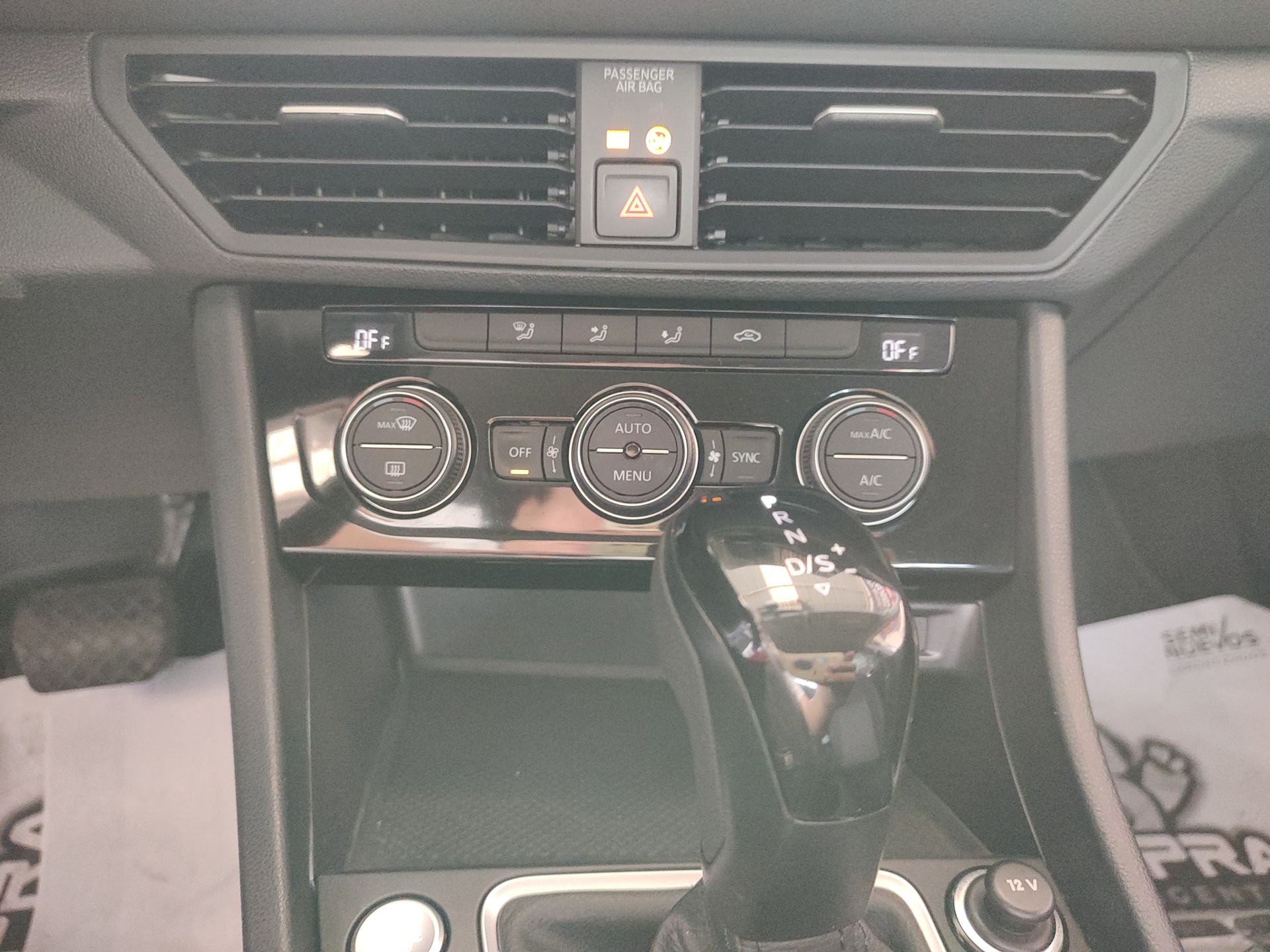 2025 Volkswagen Jetta 4p Trendline L4/1.4/T Aut