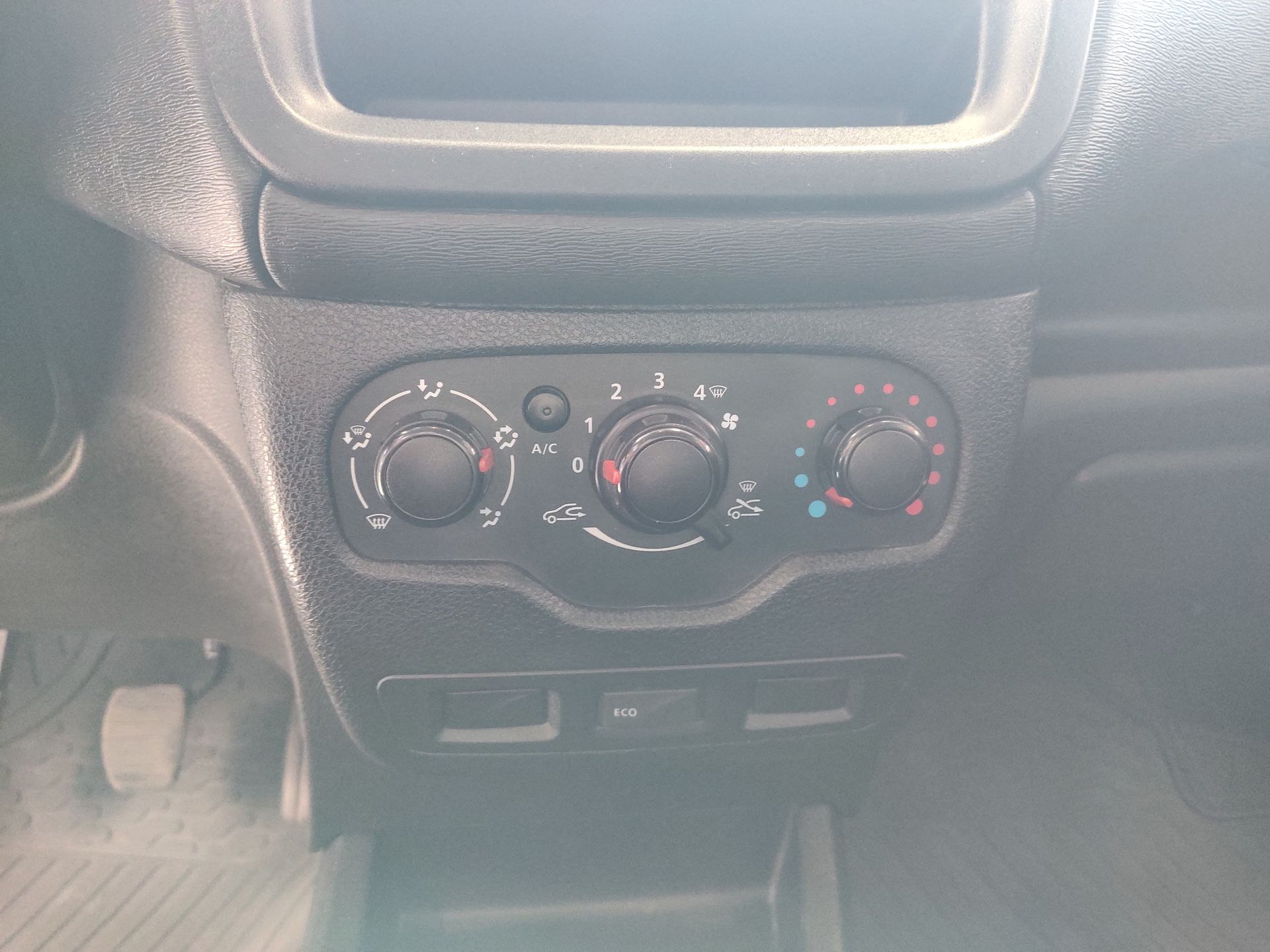 2024 Renault Kangoo 5p Intense L4/2.5 Man