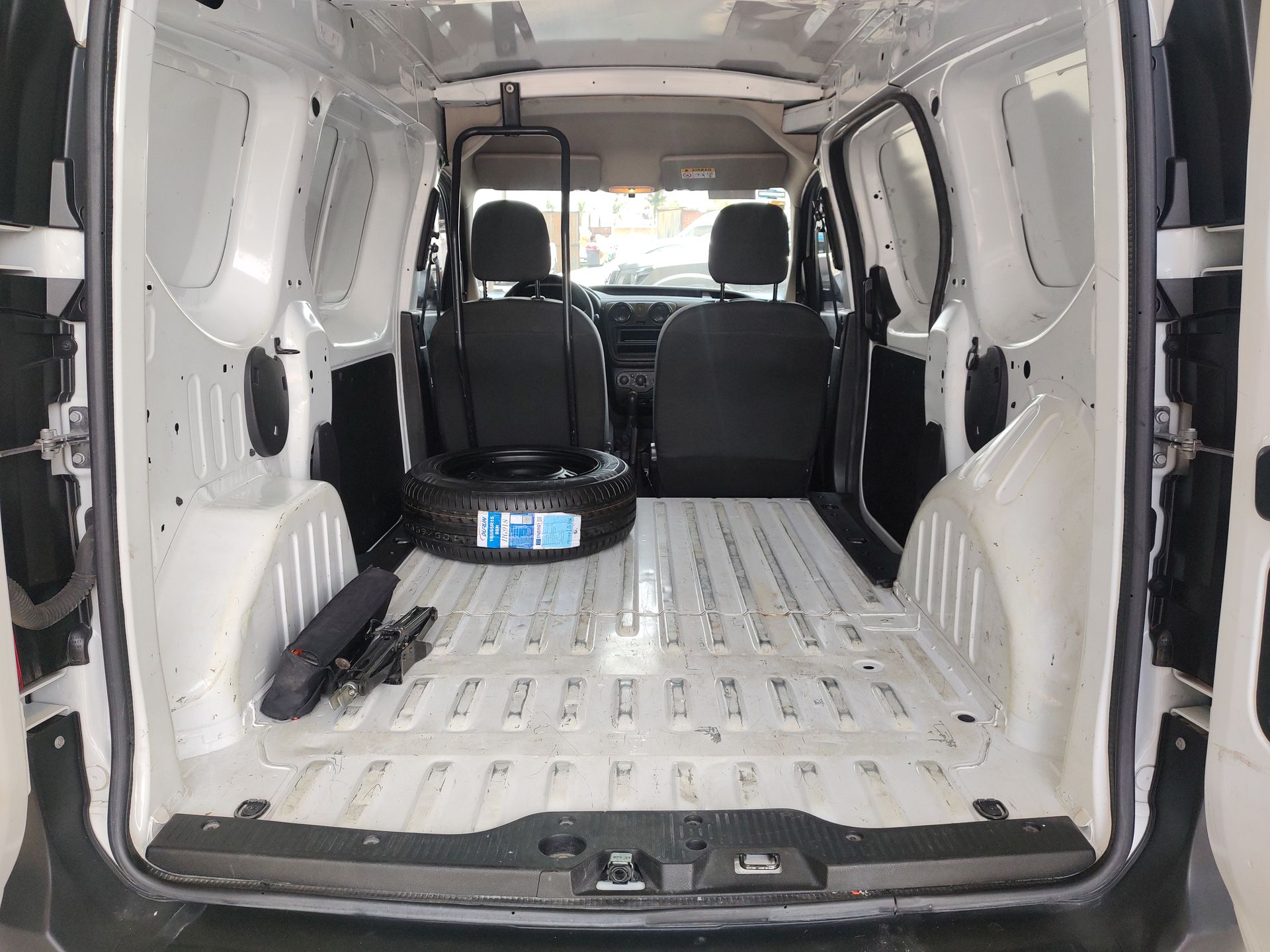 2024 Renault Kangoo 5p Intense L4/2.5 Man