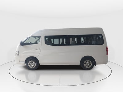 2026 Nissan Urvan 4p Amplia L4/2.5 Man Ventanas