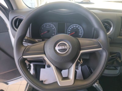 2026 Nissan Urvan 4p Amplia L4/2.5 Man