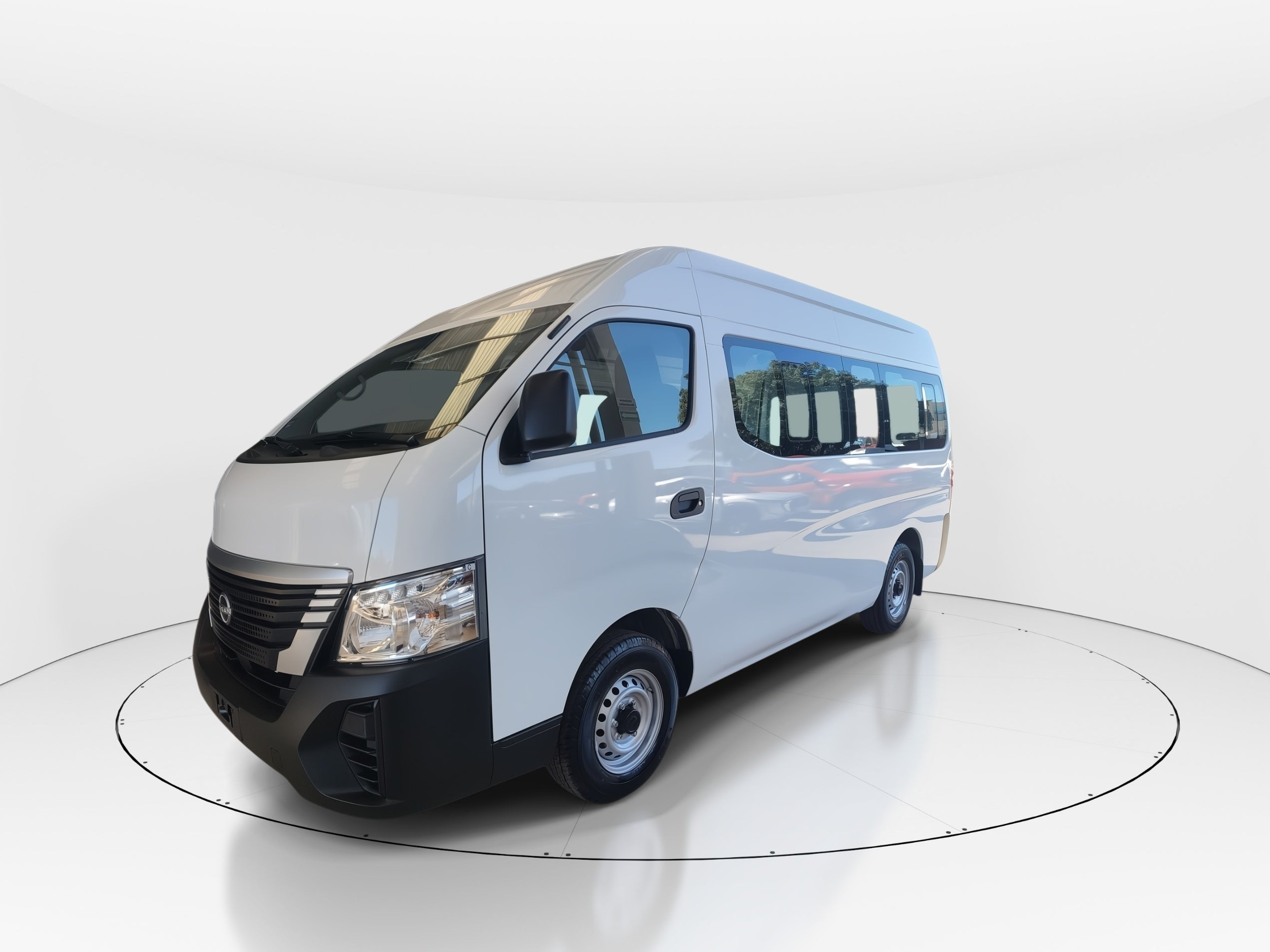 2026 Nissan Urvan 4p Amplia L4/2.5 Man