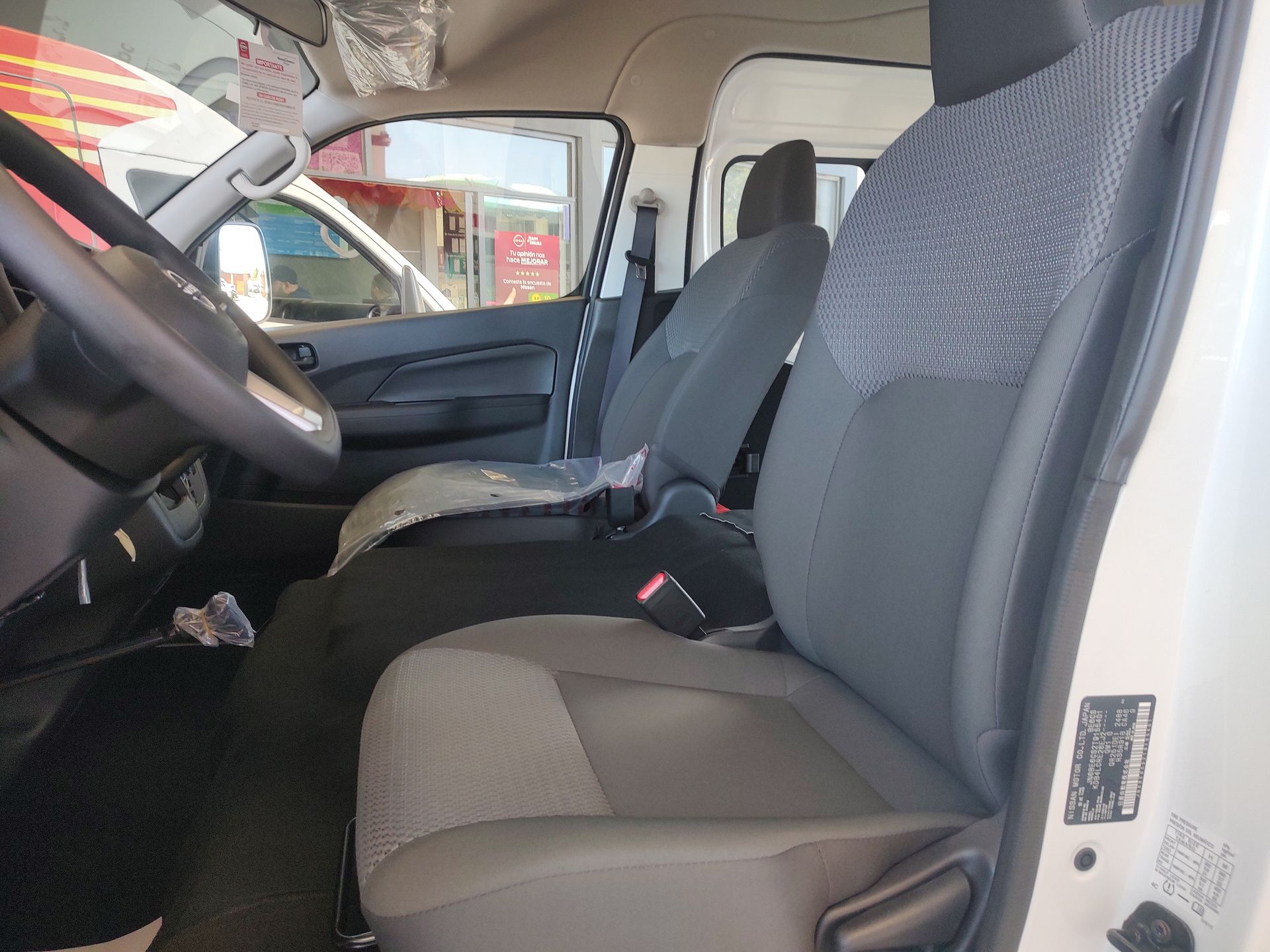 2026 Nissan Urvan 4p Amplia L4/2.5 Man