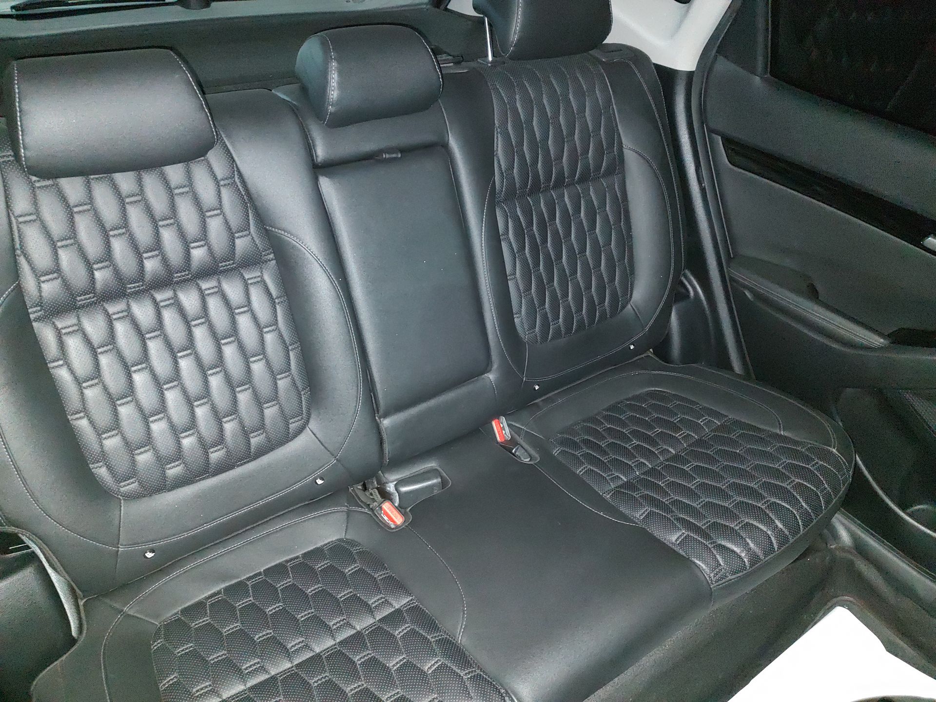 2022 Kia SELTOS 5p SX 1.6 L MPI L4 TA 6 Vel A/AC Piel 5 pas RA-17"