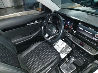 2022 Kia SELTOS 5p SX 1.6 L MPI L4 TA 6 Vel A/AC Piel 5 pas RA-17"