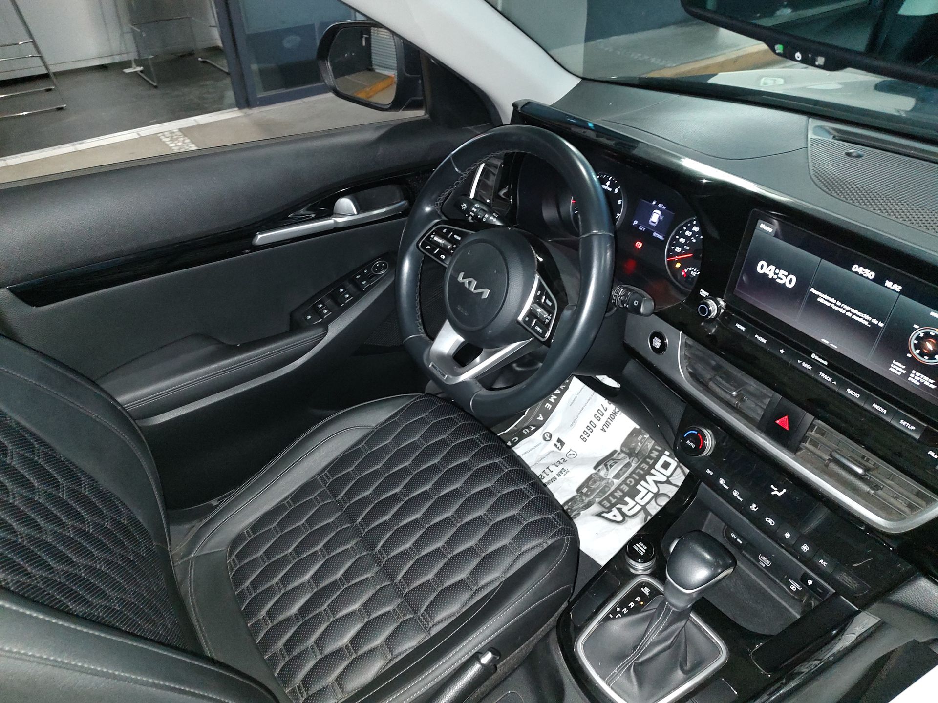 2022 Kia SELTOS 5p SX 1.6 L MPI L4 TA 6 Vel A/AC Piel 5 pas RA-17"