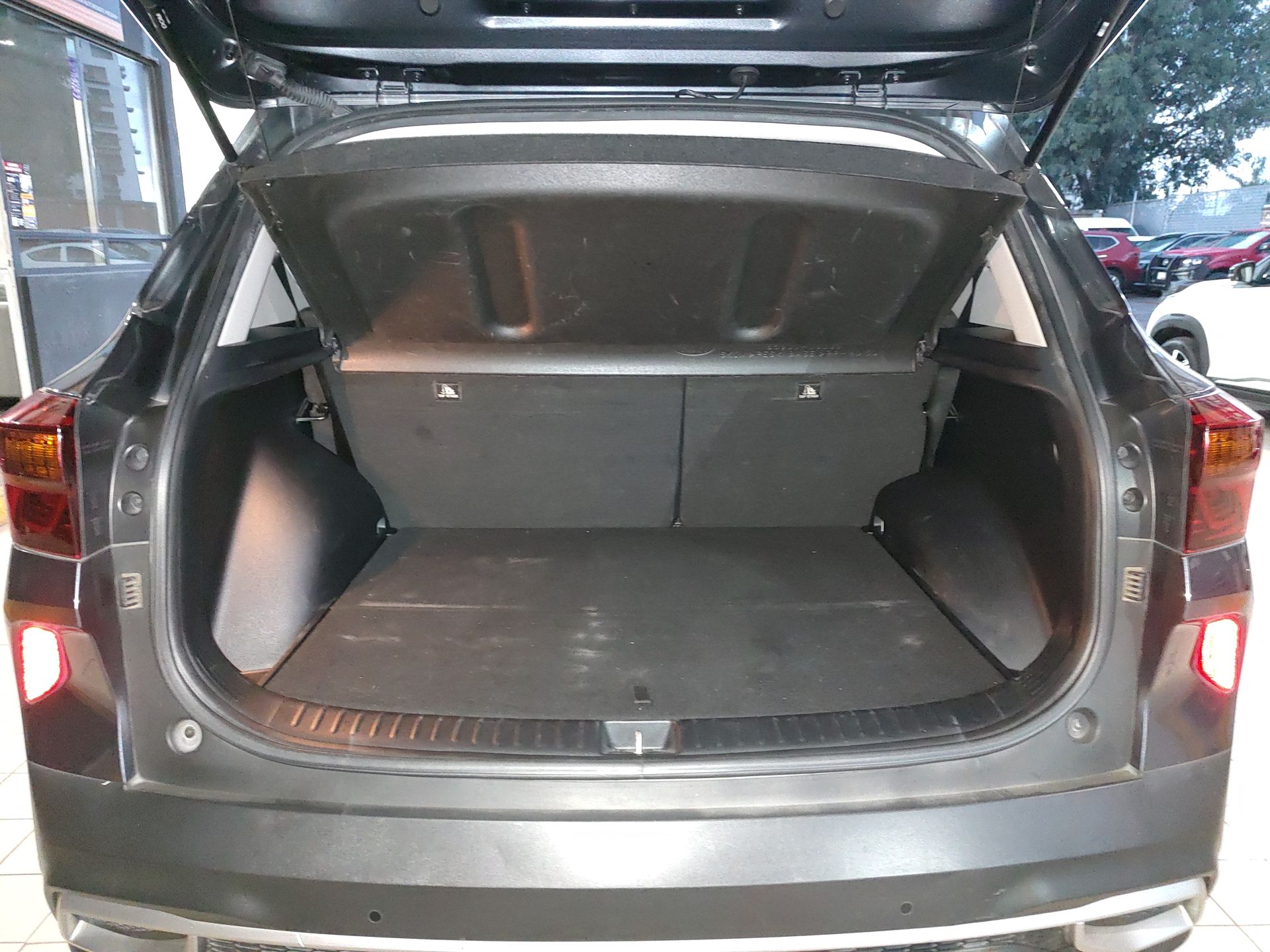 2022 Kia SELTOS 5p SX 1.6 L MPI L4 TA 6 Vel A/AC Piel 5 pas RA-17"