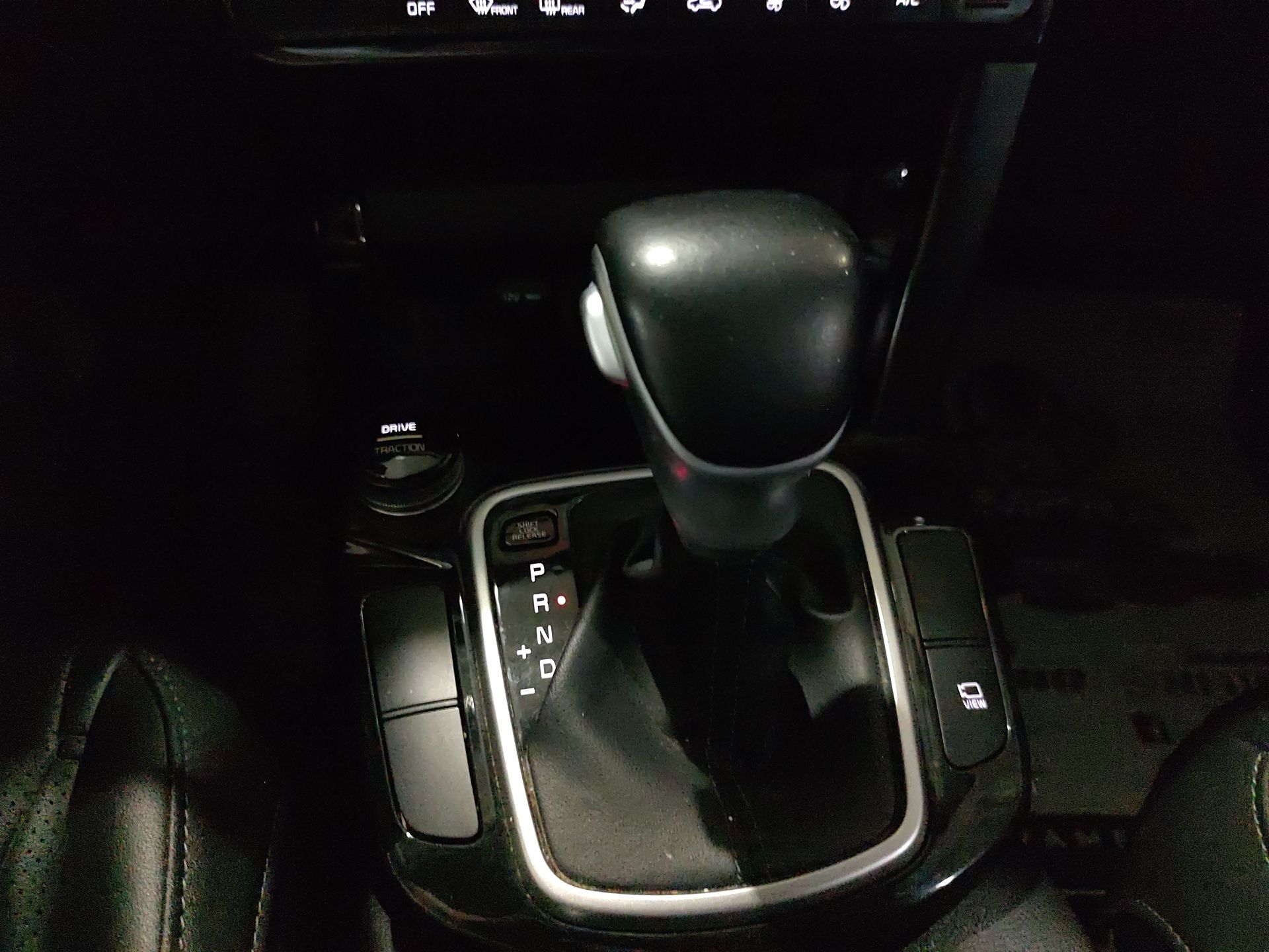 2022 Kia SELTOS 5p SX 1.6 L MPI L4 TA 6 Vel A/AC Piel 5 pas RA-17"