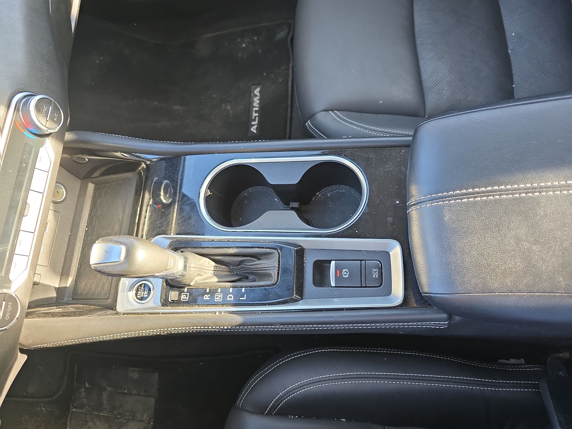 2023 Nissan Altima 4p Exclusive L4/2.0/T Aut