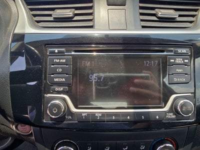 2017 Nissan Sentra 4p Advance L4/1.8 Man