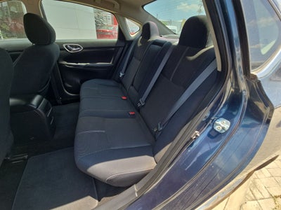 2017 Nissan Sentra 4p Advance L4/1.8 Man