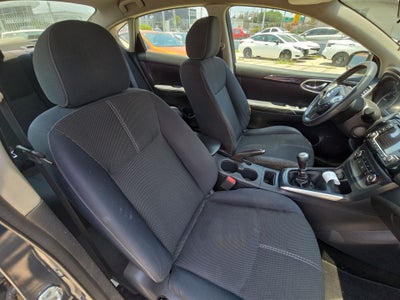 2017 Nissan Sentra 4p Advance L4/1.8 Man