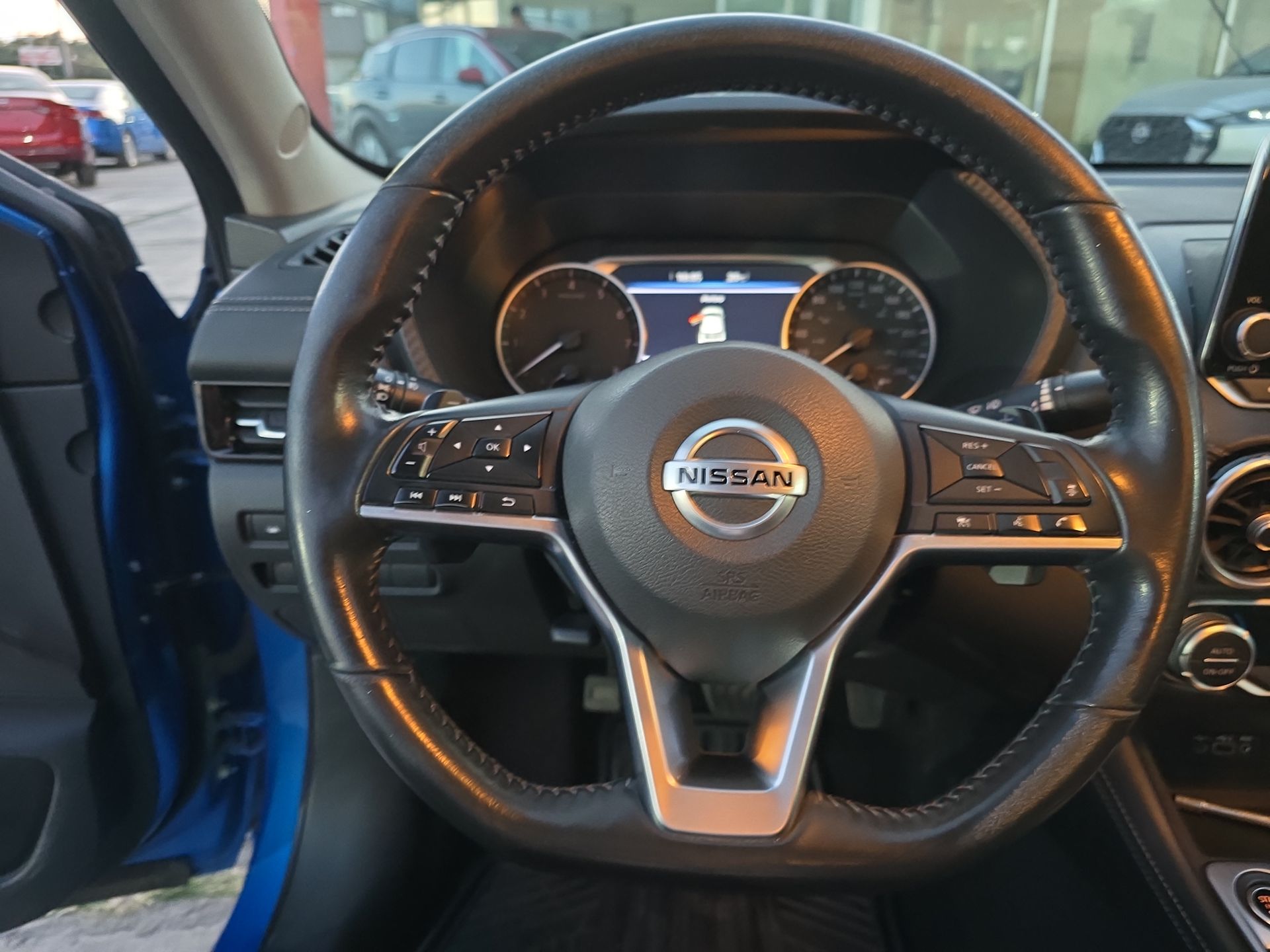 2023 Nissan Sentra 4p SR Platinum Bi-tono L4/2.0 Aut