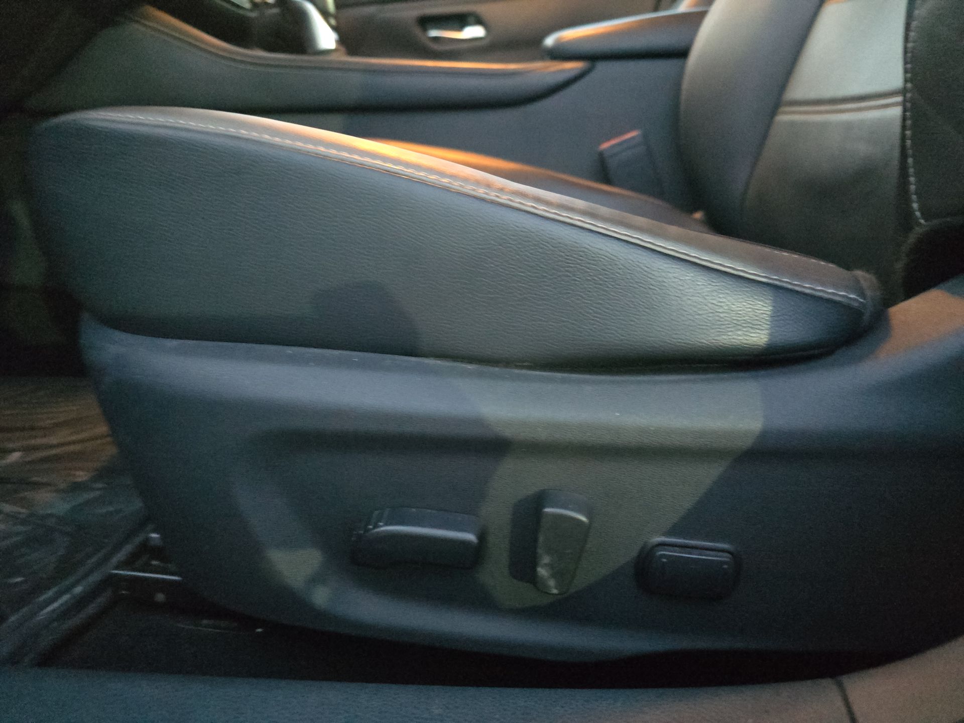 2023 Nissan Sentra 4p SR Platinum Bi-tono L4/2.0 Aut