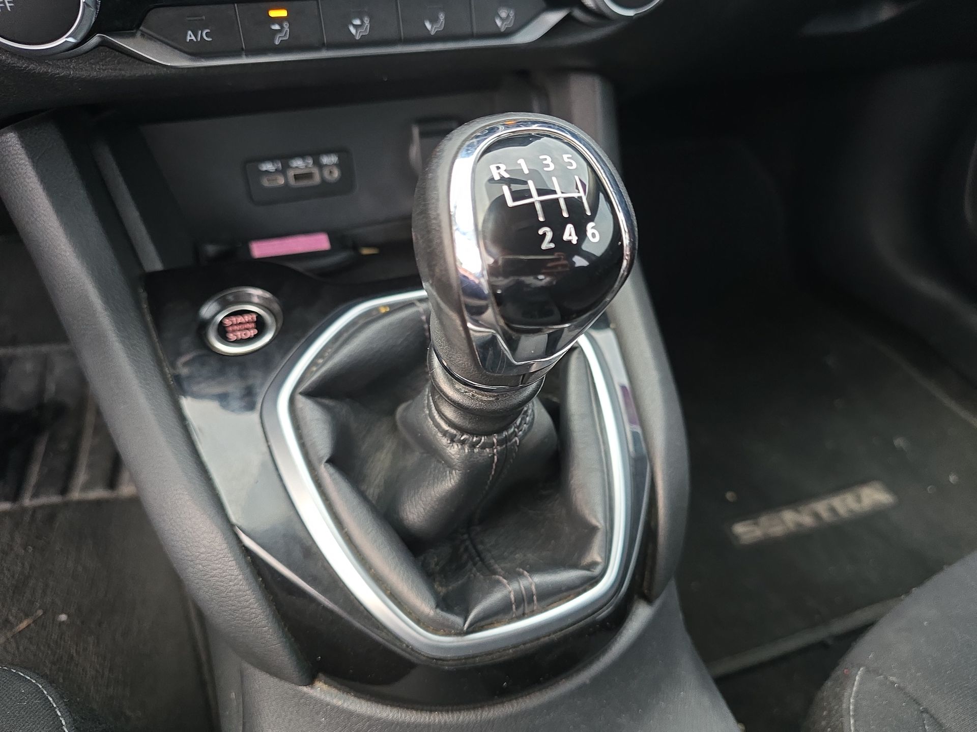 2023 Nissan Sentra 4p Advance L4/2.0 Man