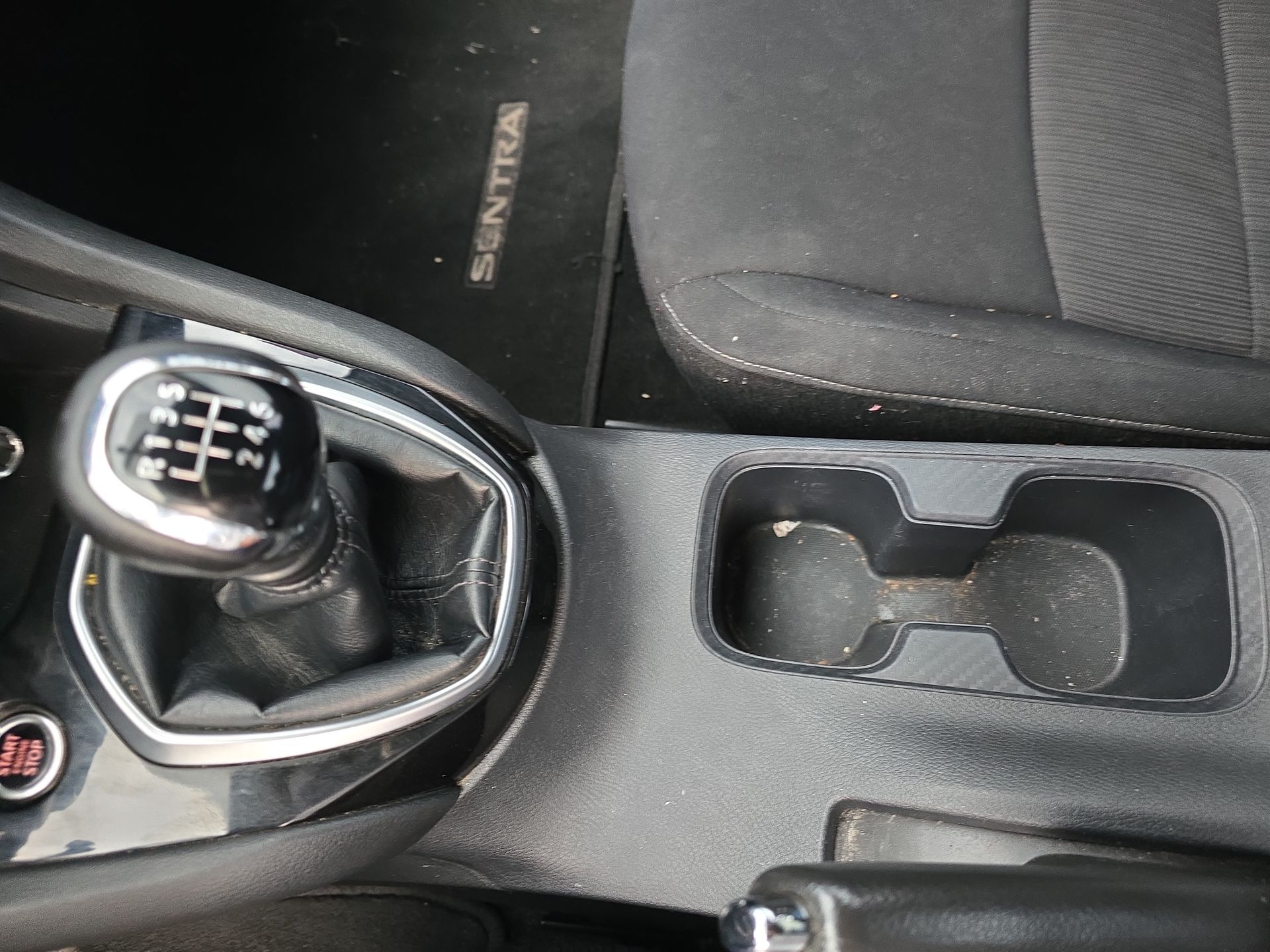 2023 Nissan Sentra 4p Advance L4/2.0 Man