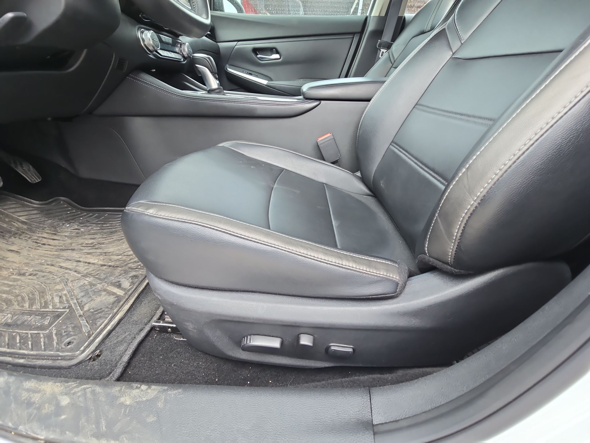 2023 Nissan Sentra 4p SR Platinum L4/2.0 Aut