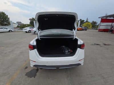2023 Nissan Sentra 4p SR Platinum L4/2.0 Aut