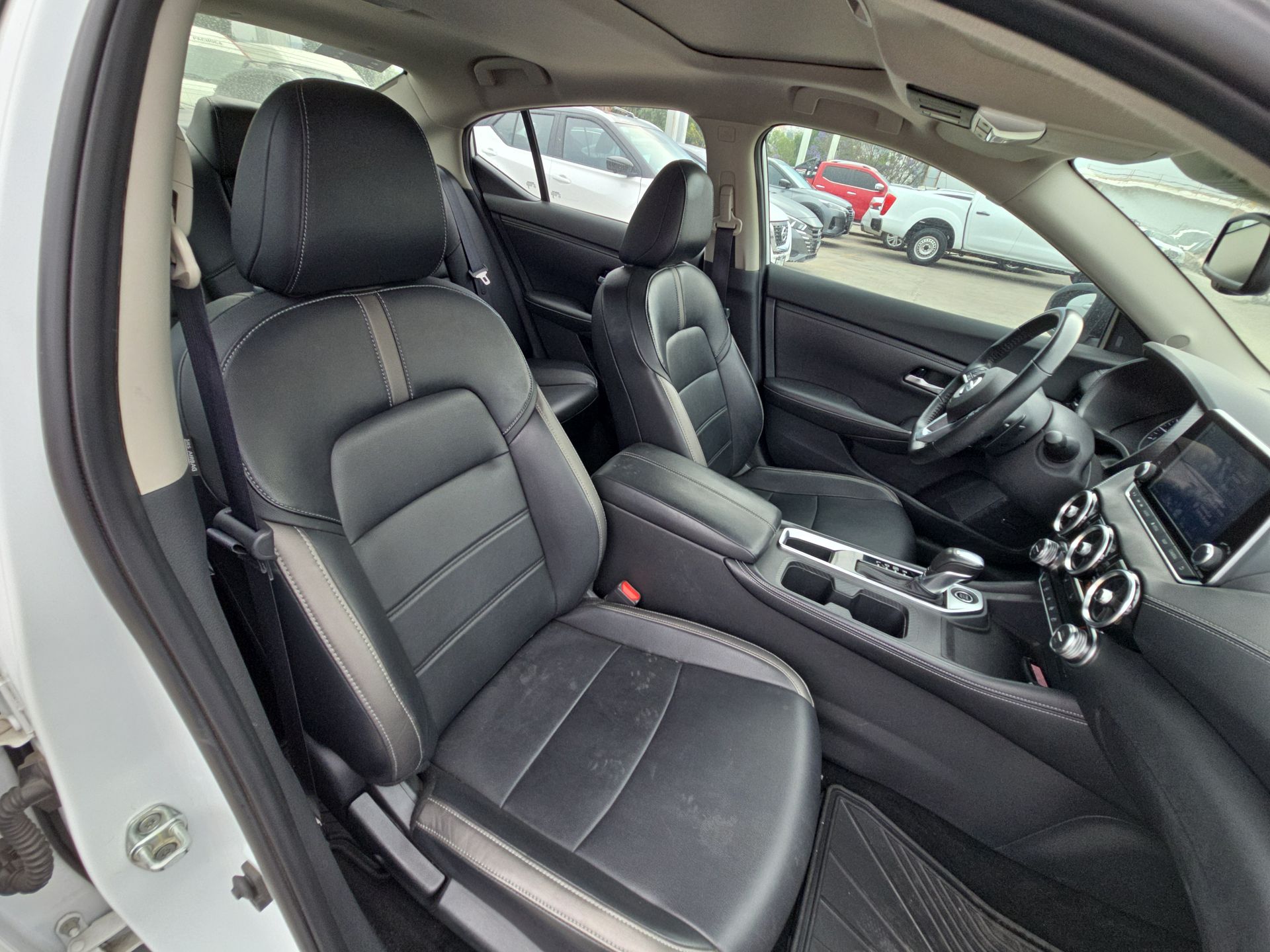 2023 Nissan Sentra 4p SR Platinum L4/2.0 Aut
