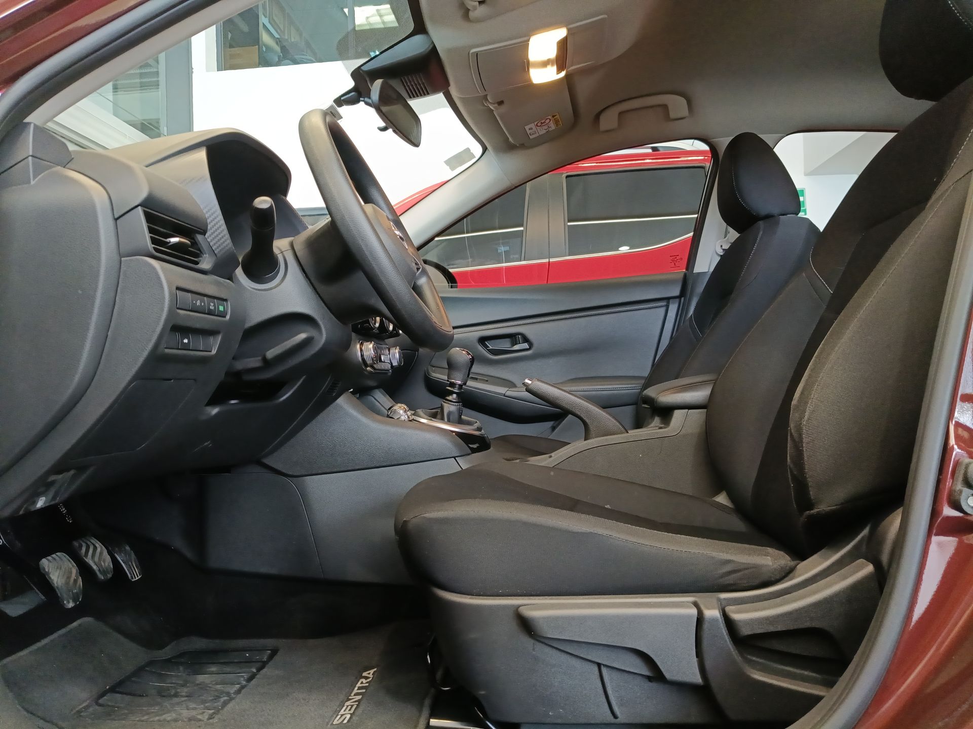 2025 Nissan Sentra 4p Sense L4/2.0 Man