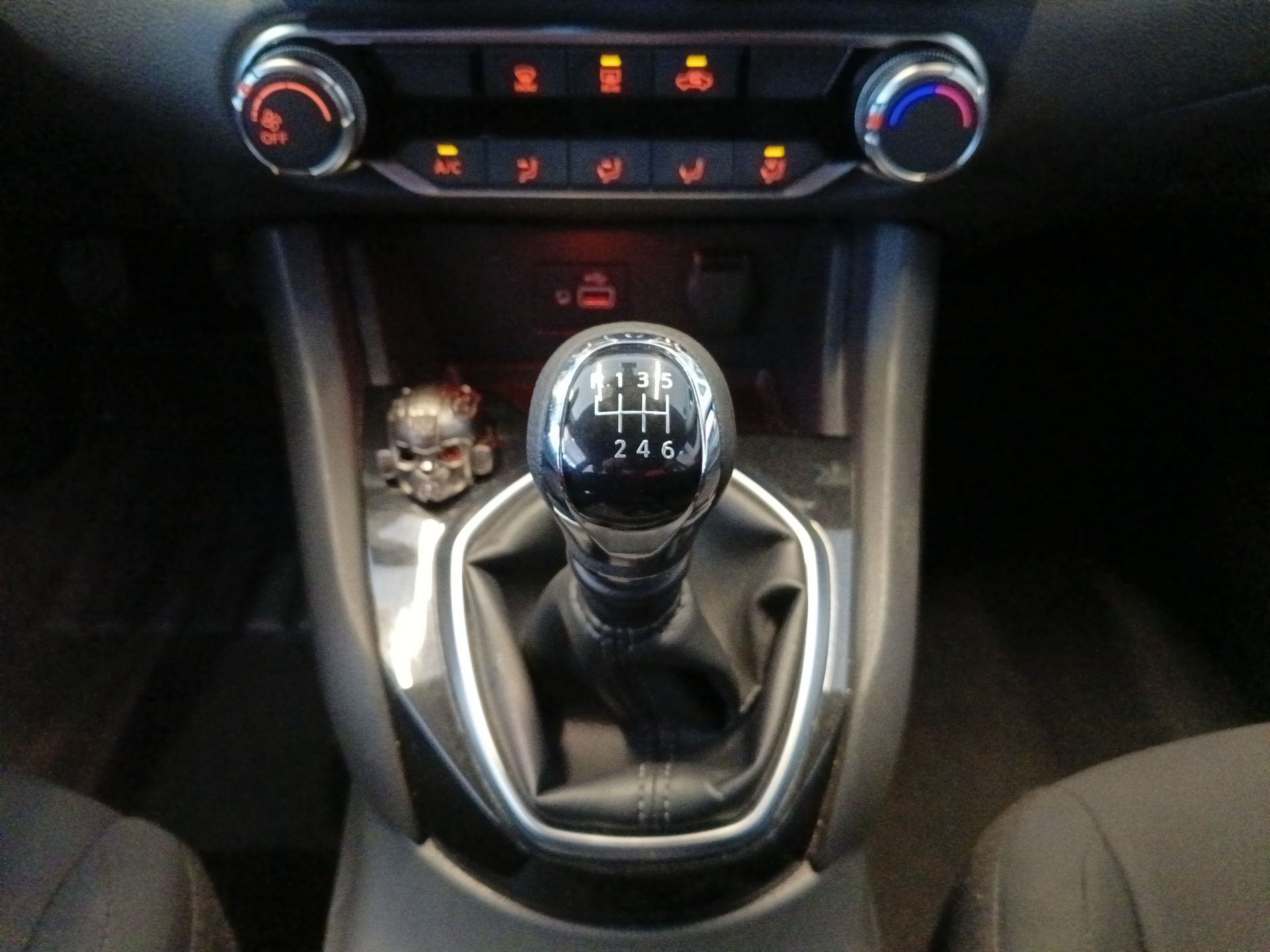 2025 Nissan Sentra 4p Sense L4/2.0 Man