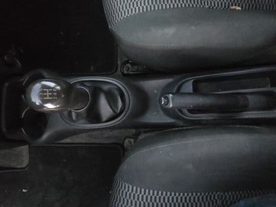 2020 Nissan March 5p Sense L4/1.6 Man