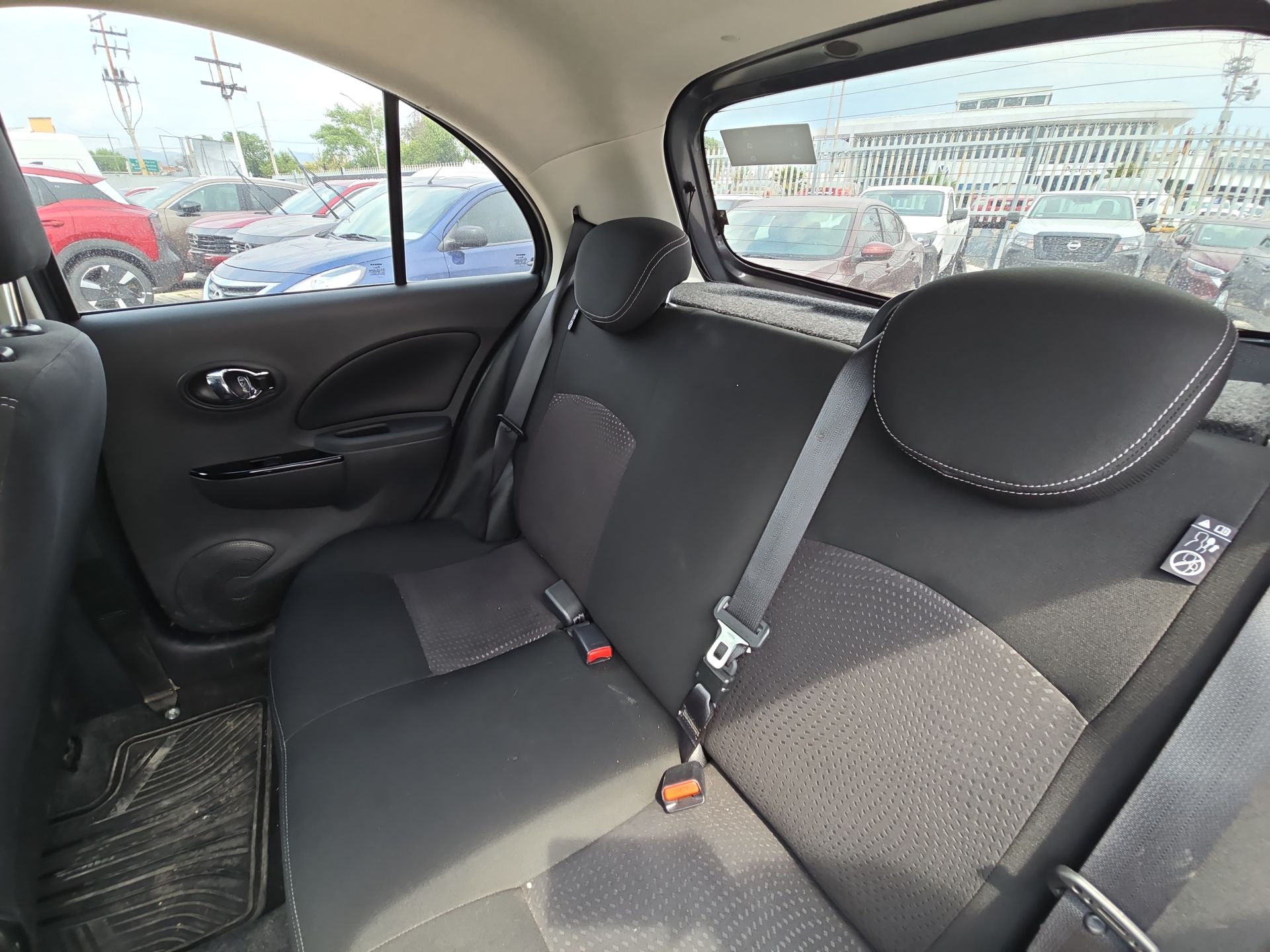 2023 Nissan March 5p Exclusive L4/1.6 Man