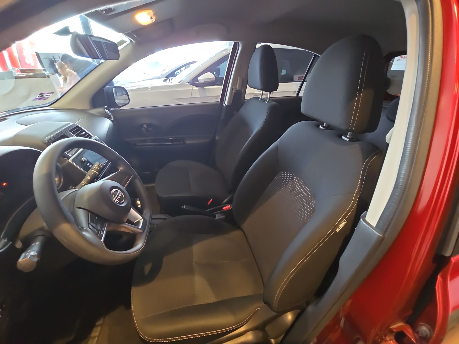 2025 Nissan March 5p Advance L4/1.6 Aut