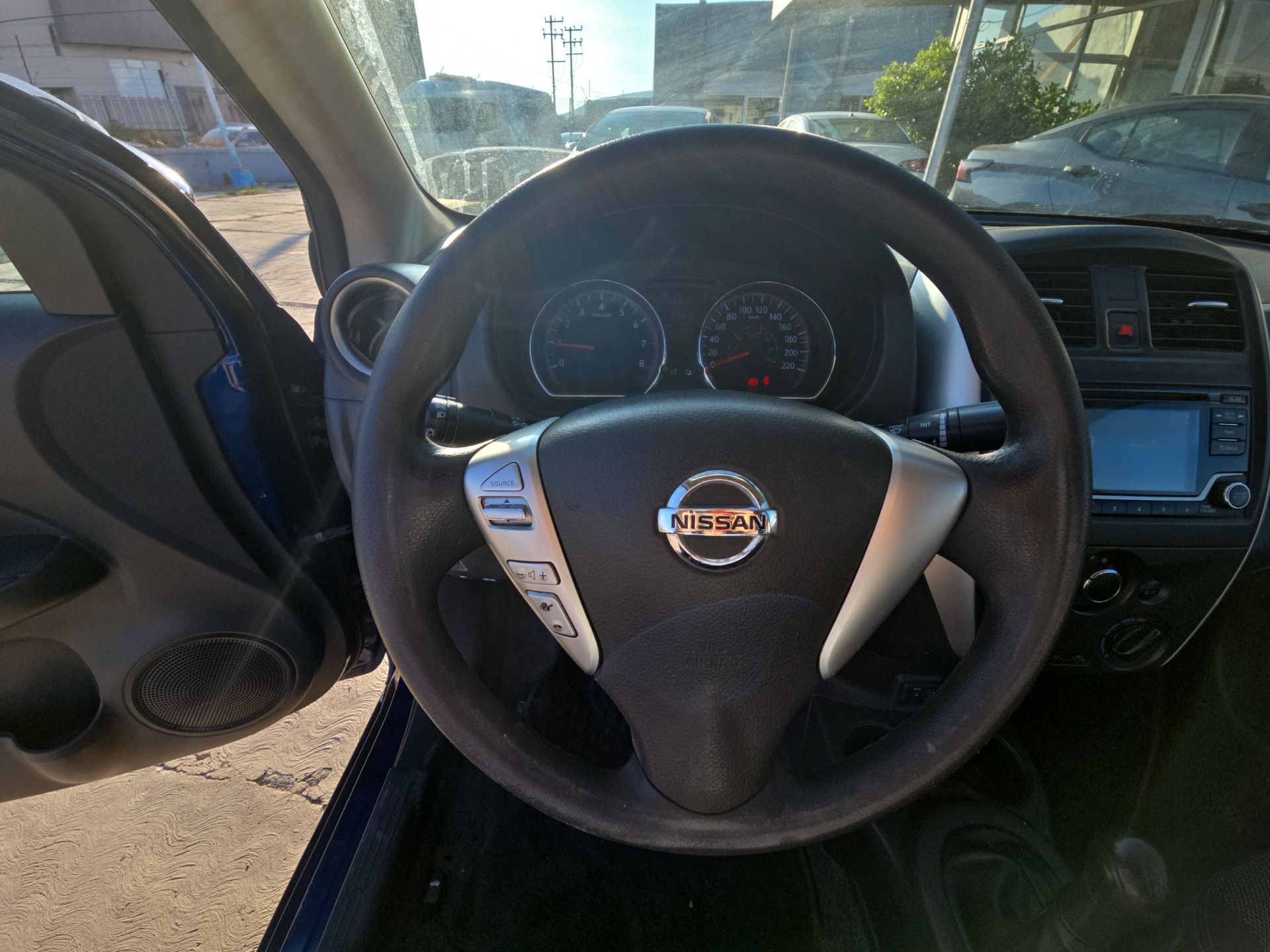 2019 Nissan Versa 4p Advance L4/1.6 Man