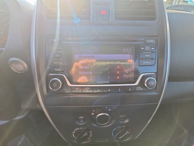 2019 Nissan Versa 4p Advance L4/1.6 Man
