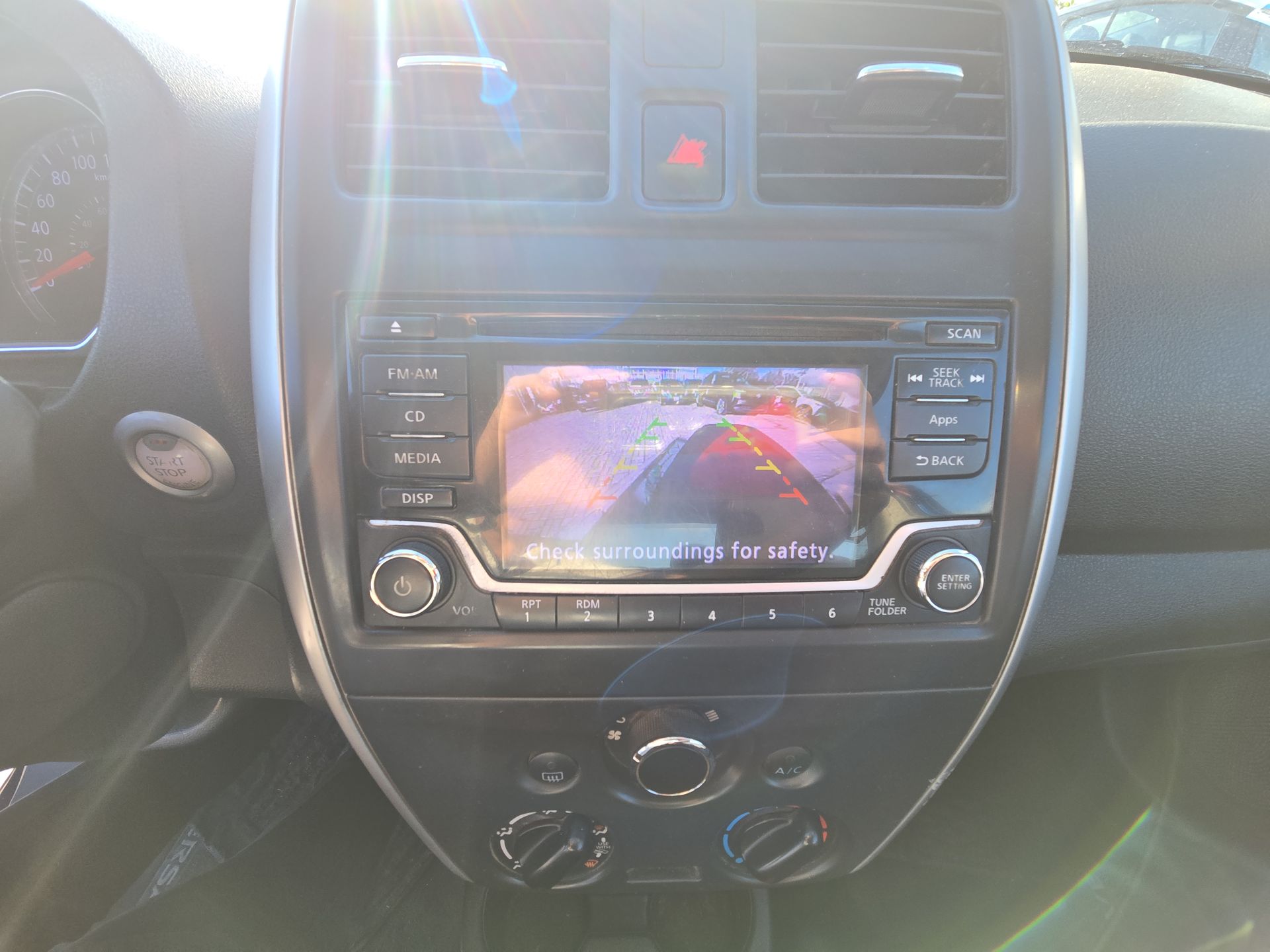 2019 Nissan Versa 4p Advance L4/1.6 Man