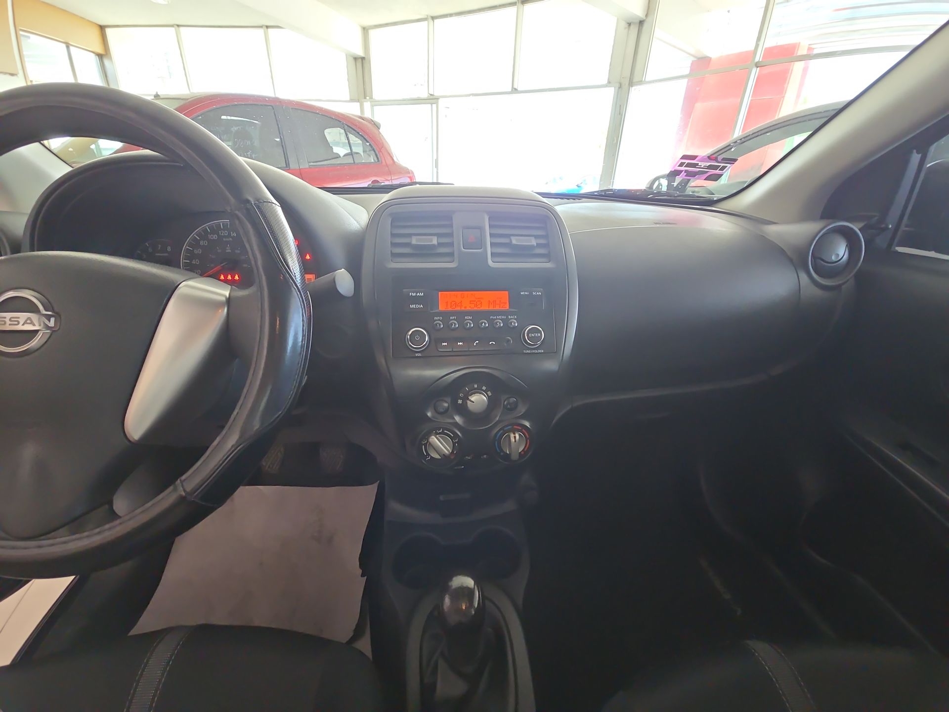 2024 Nissan V-Drive 4p L4/1.6 Man Audio