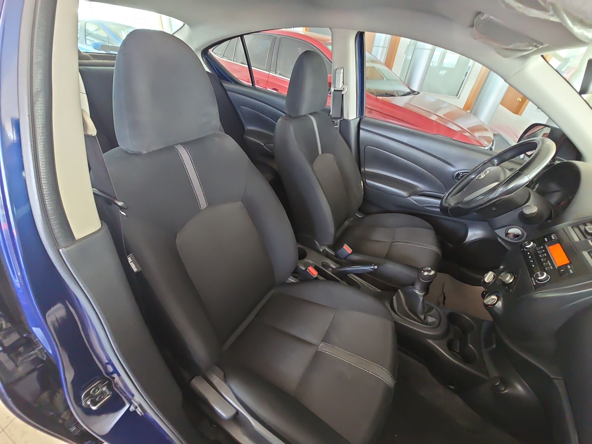 2024 Nissan V-Drive 4p L4/1.6 Man Audio