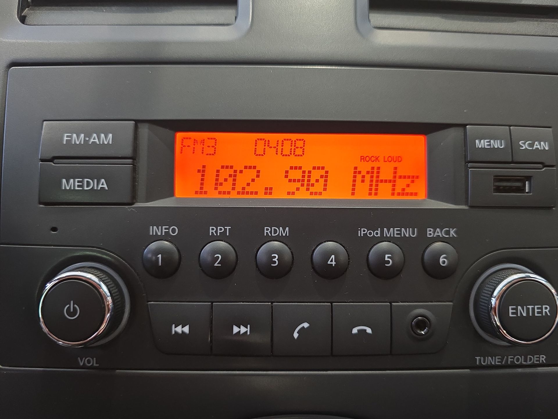 2023 Nissan V-Drive 4p L4/1.6 Man Audio