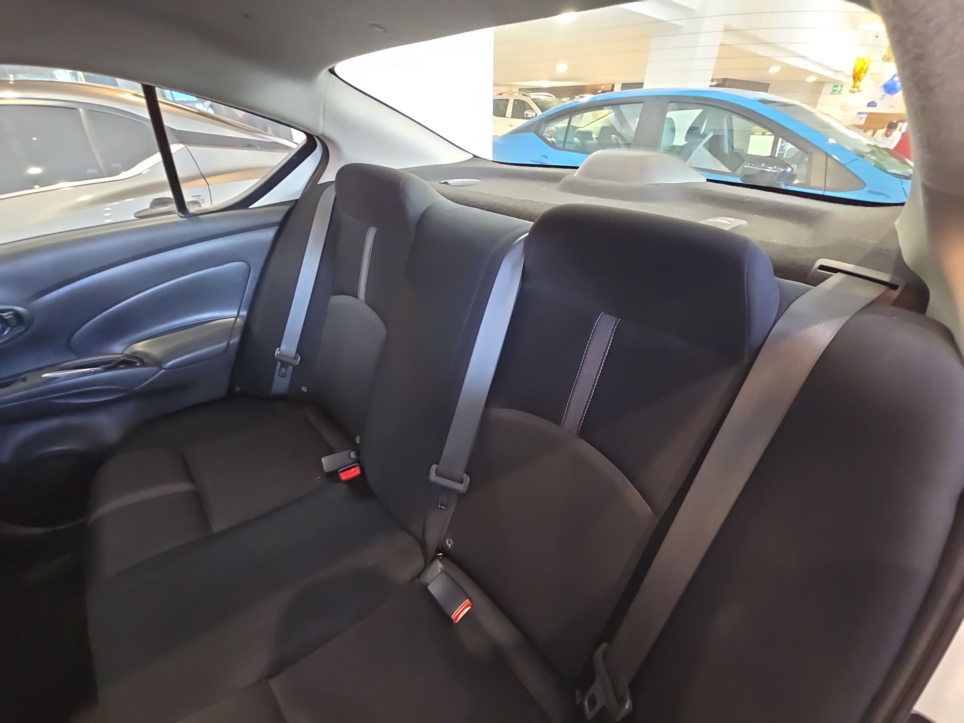 2023 Nissan V-Drive 4p L4/1.6 Man Audio